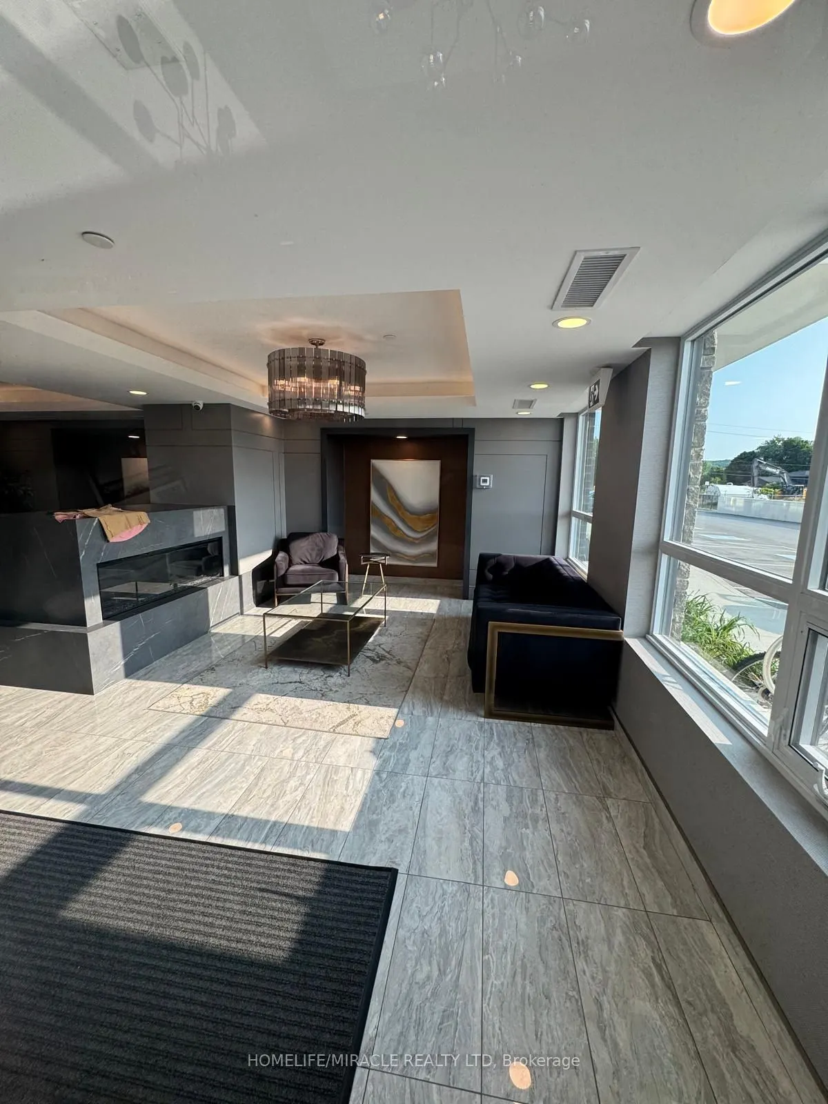 5055 Greenlane Road, #214