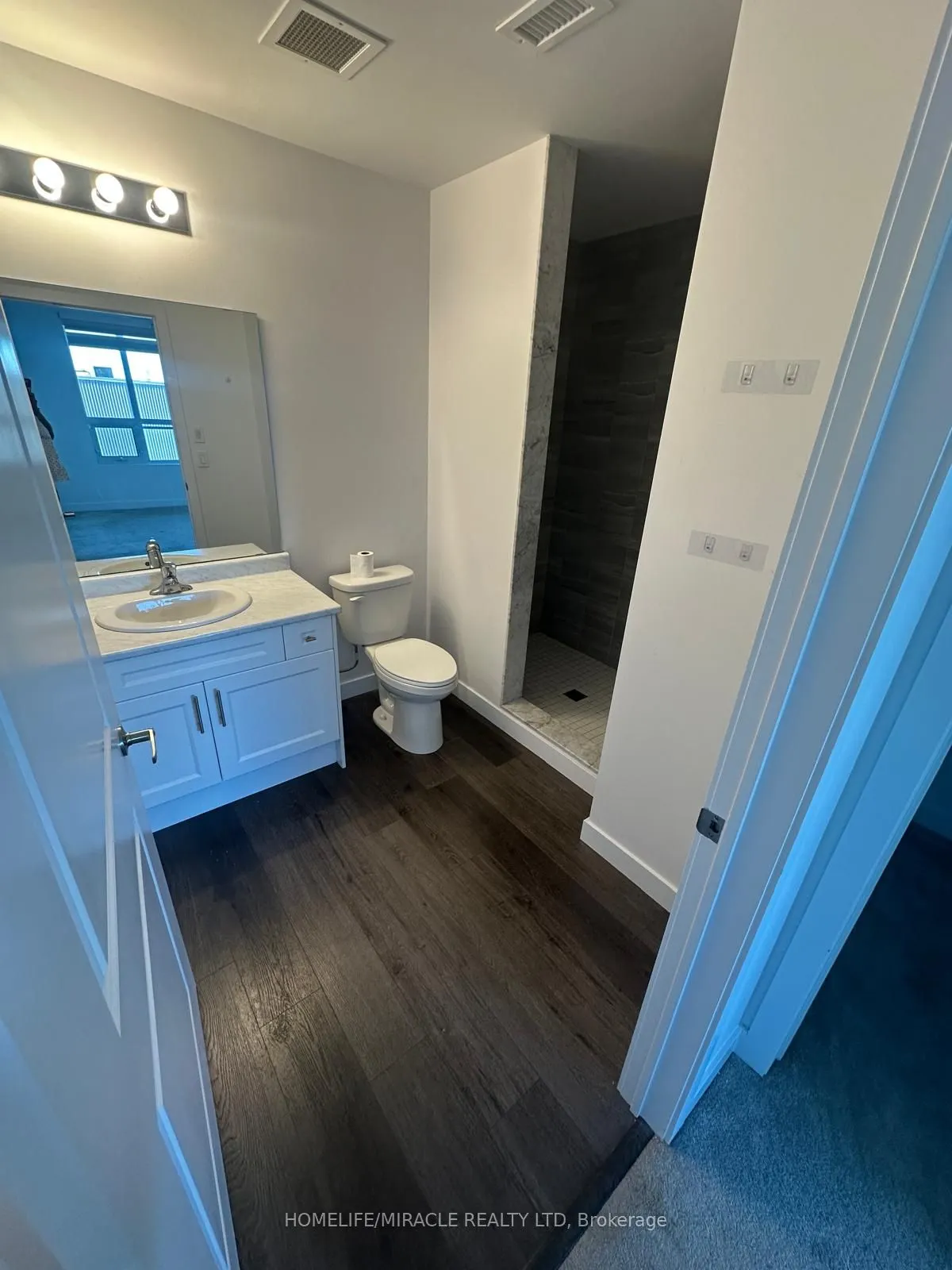 5055 Greenlane Road, #214
