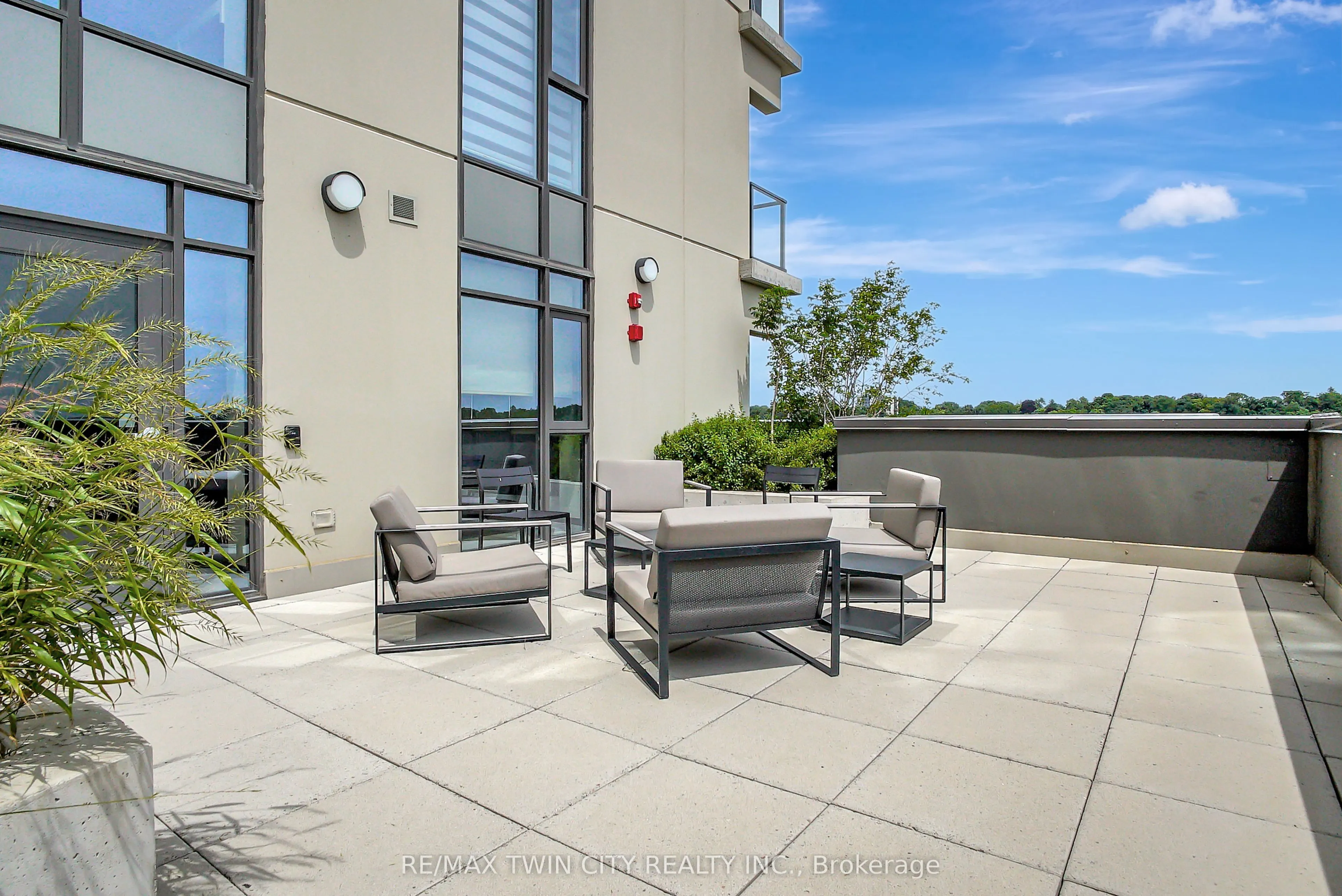 50 Grand Avenue S, #1712
