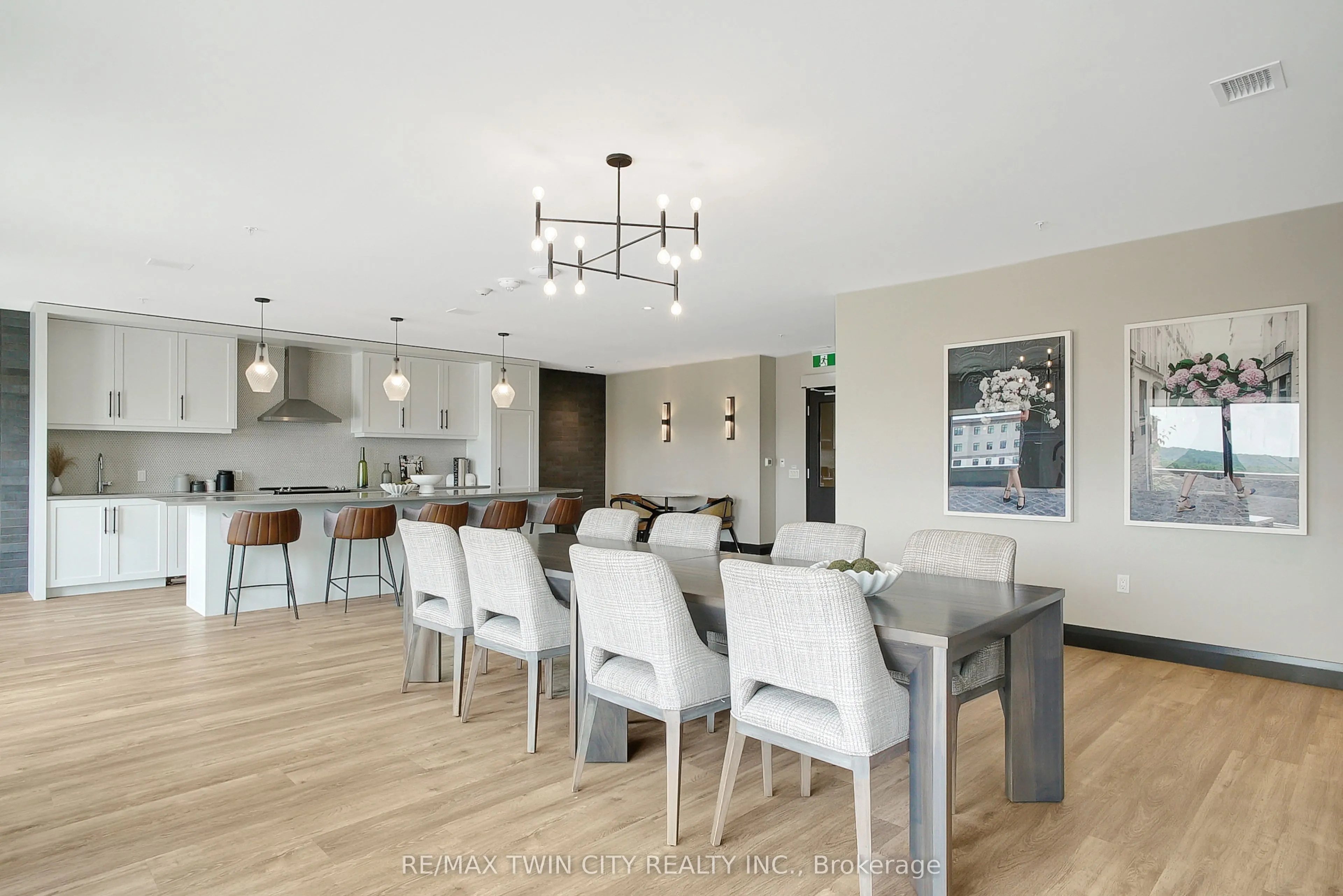 50 Grand Avenue S, #1712