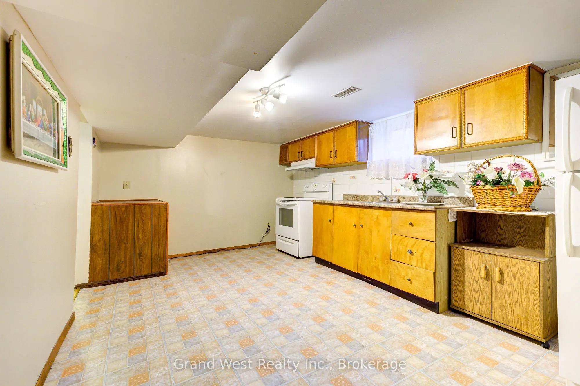 53 MOSCRIP Road