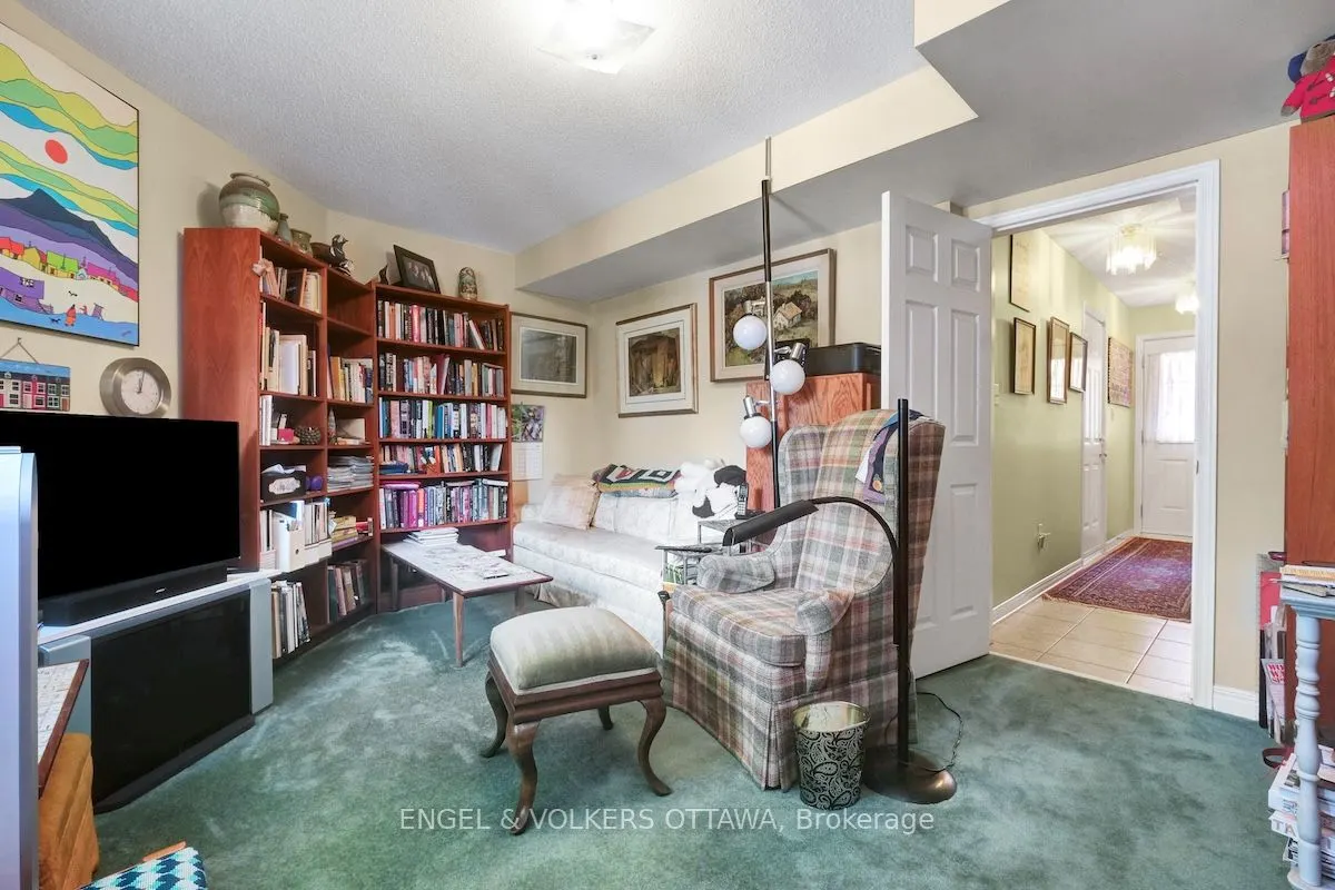 6 Stockport Private