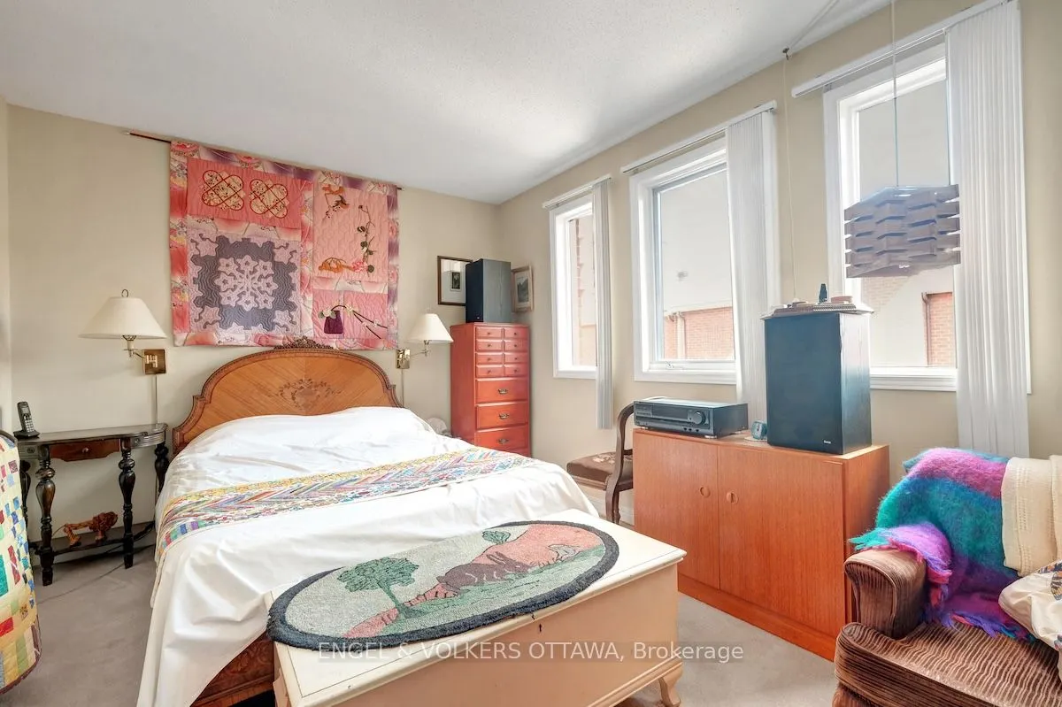 6 Stockport Private