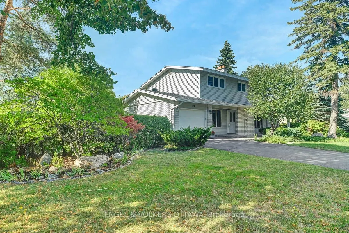 29 Qualicum Street