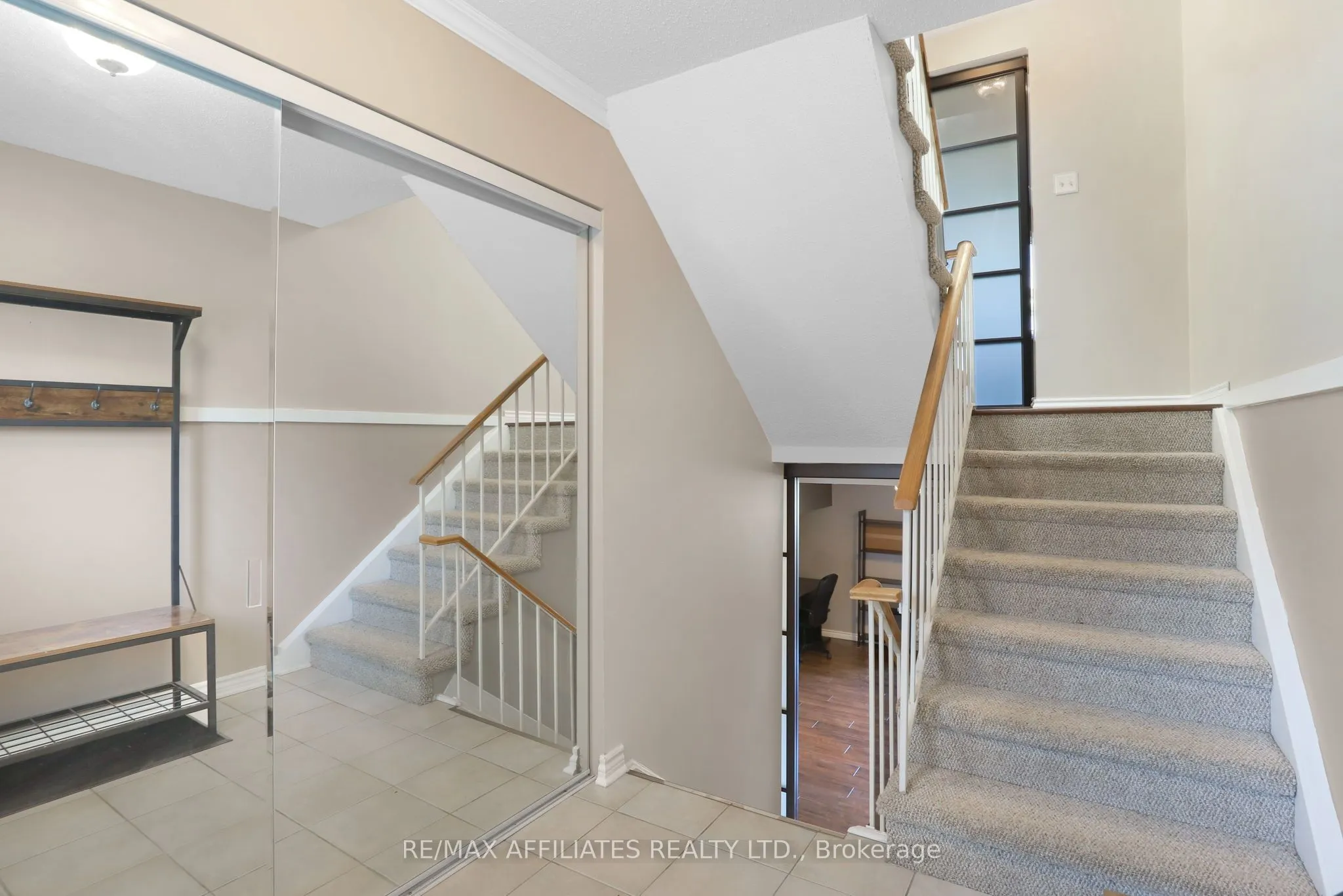 22 Castlegreen Private, #11