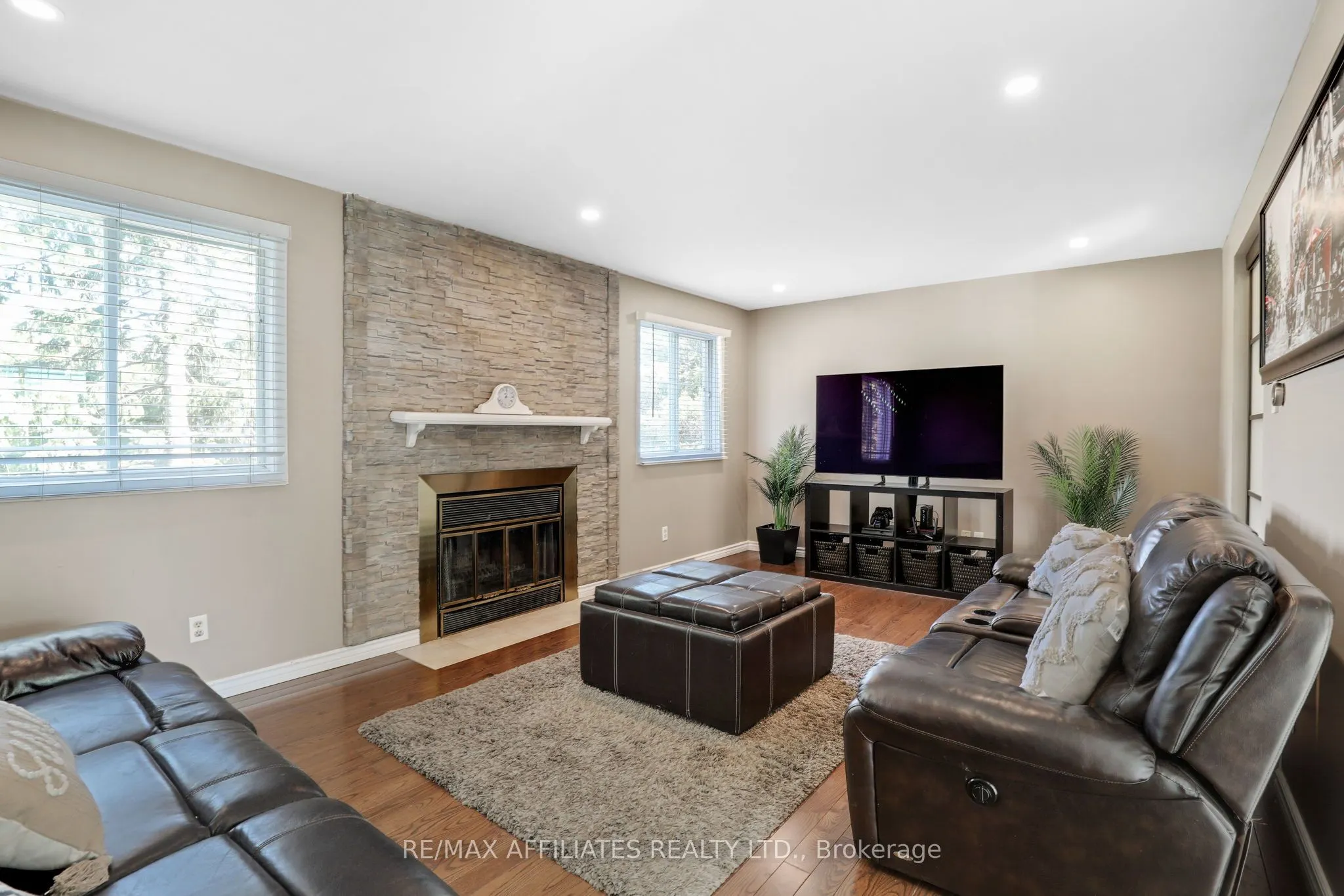 22 Castlegreen Private, #11