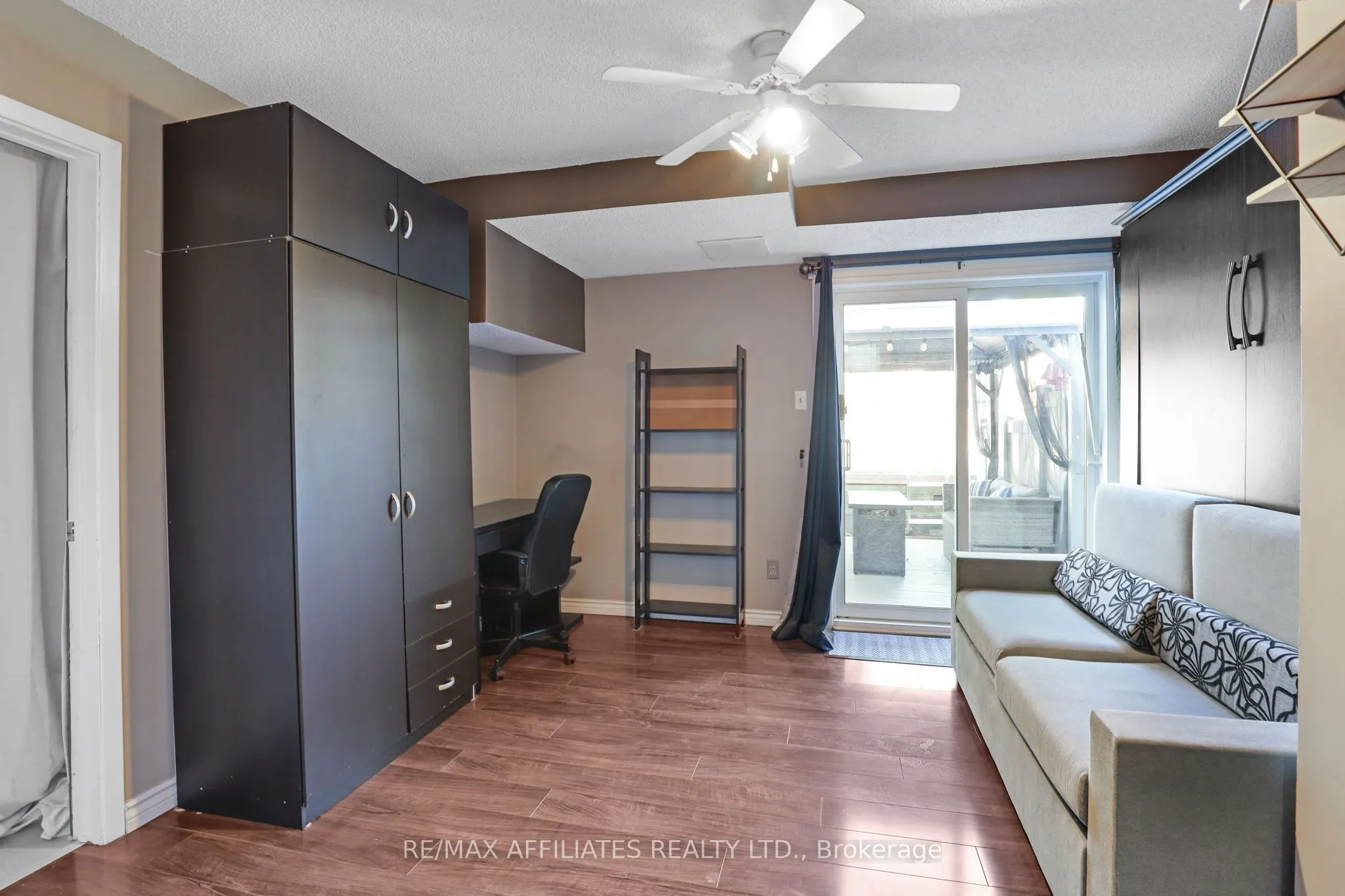 22 Castlegreen Private, #11