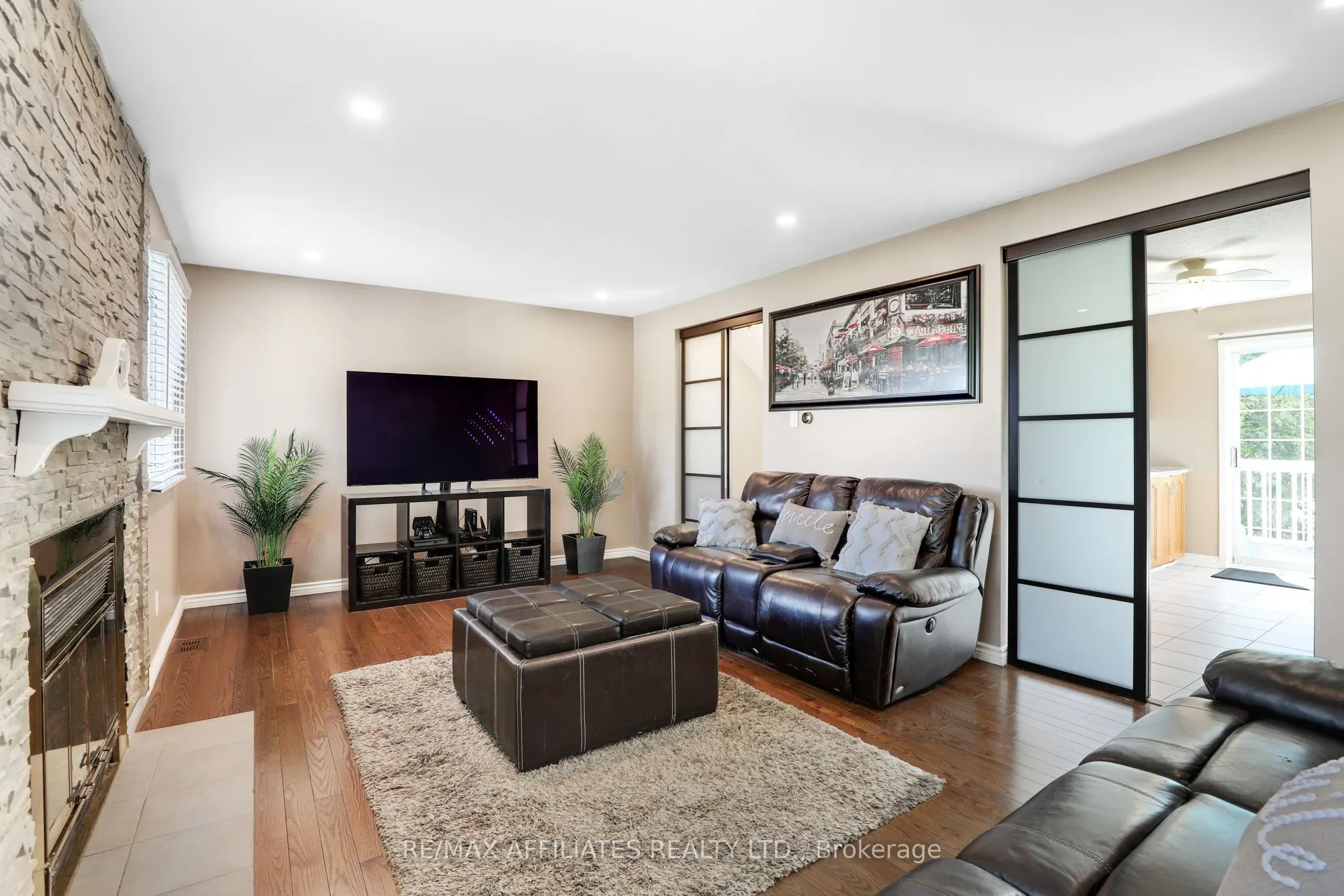 22 Castlegreen Private, #11