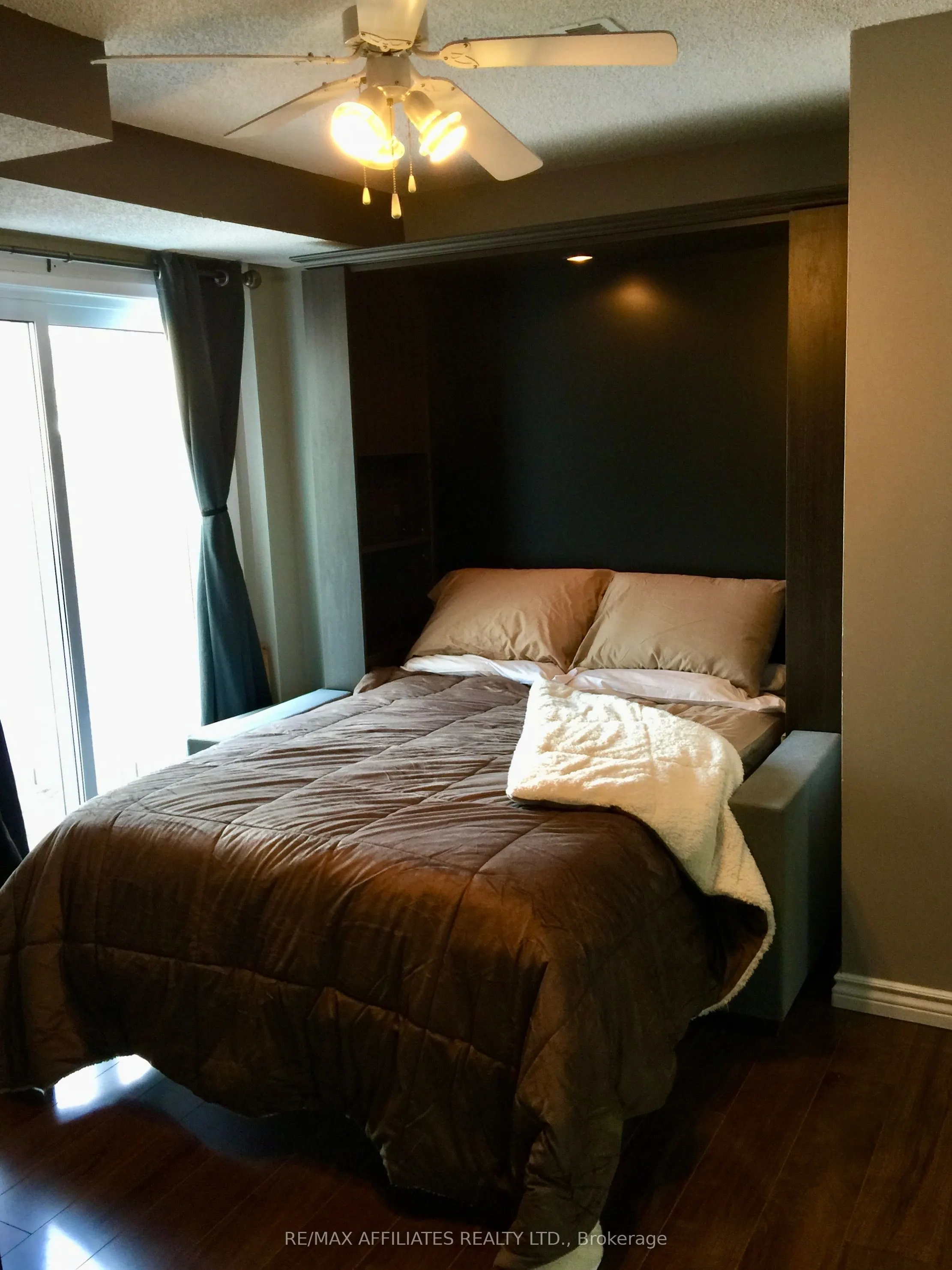 22 Castlegreen Private, #11