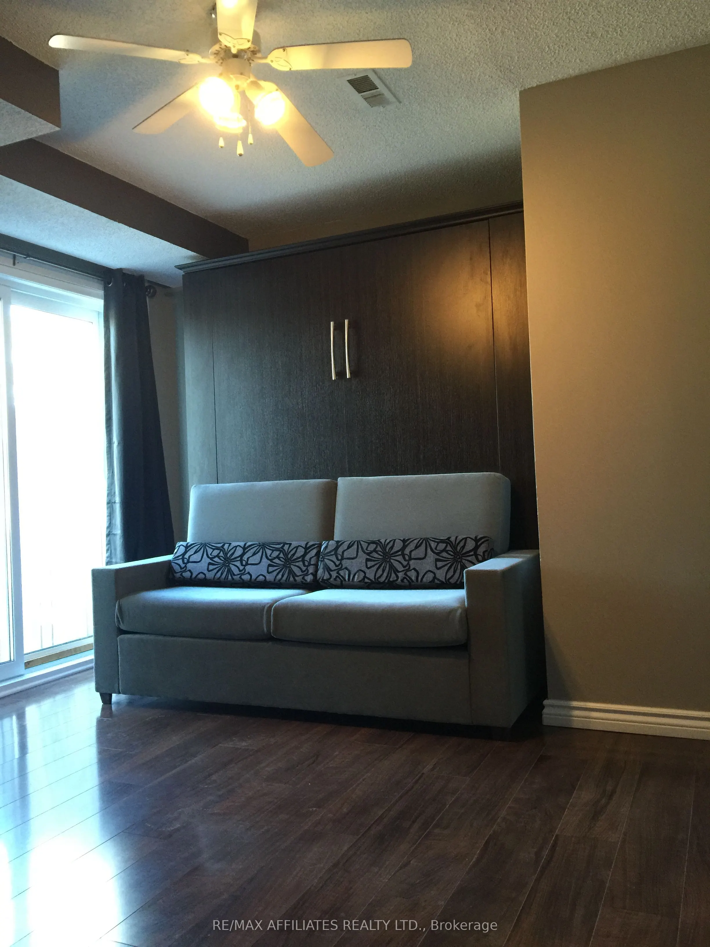 22 Castlegreen Private, #11