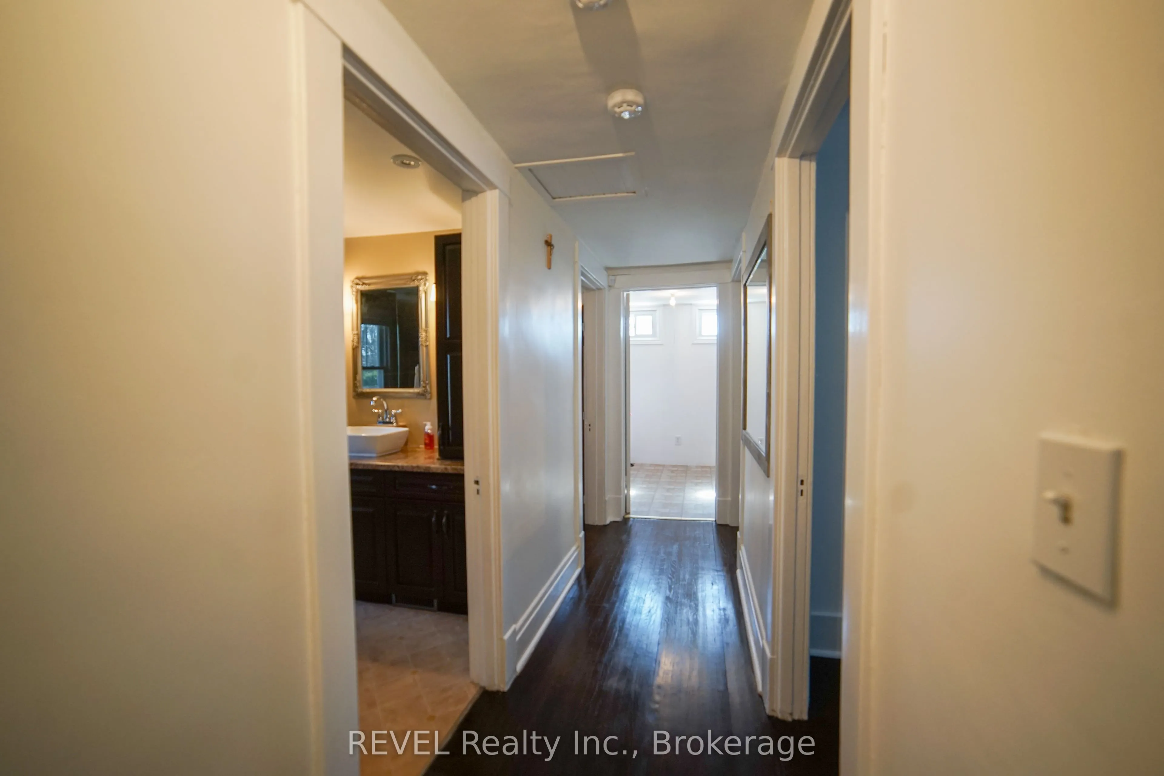 4046 Main Street