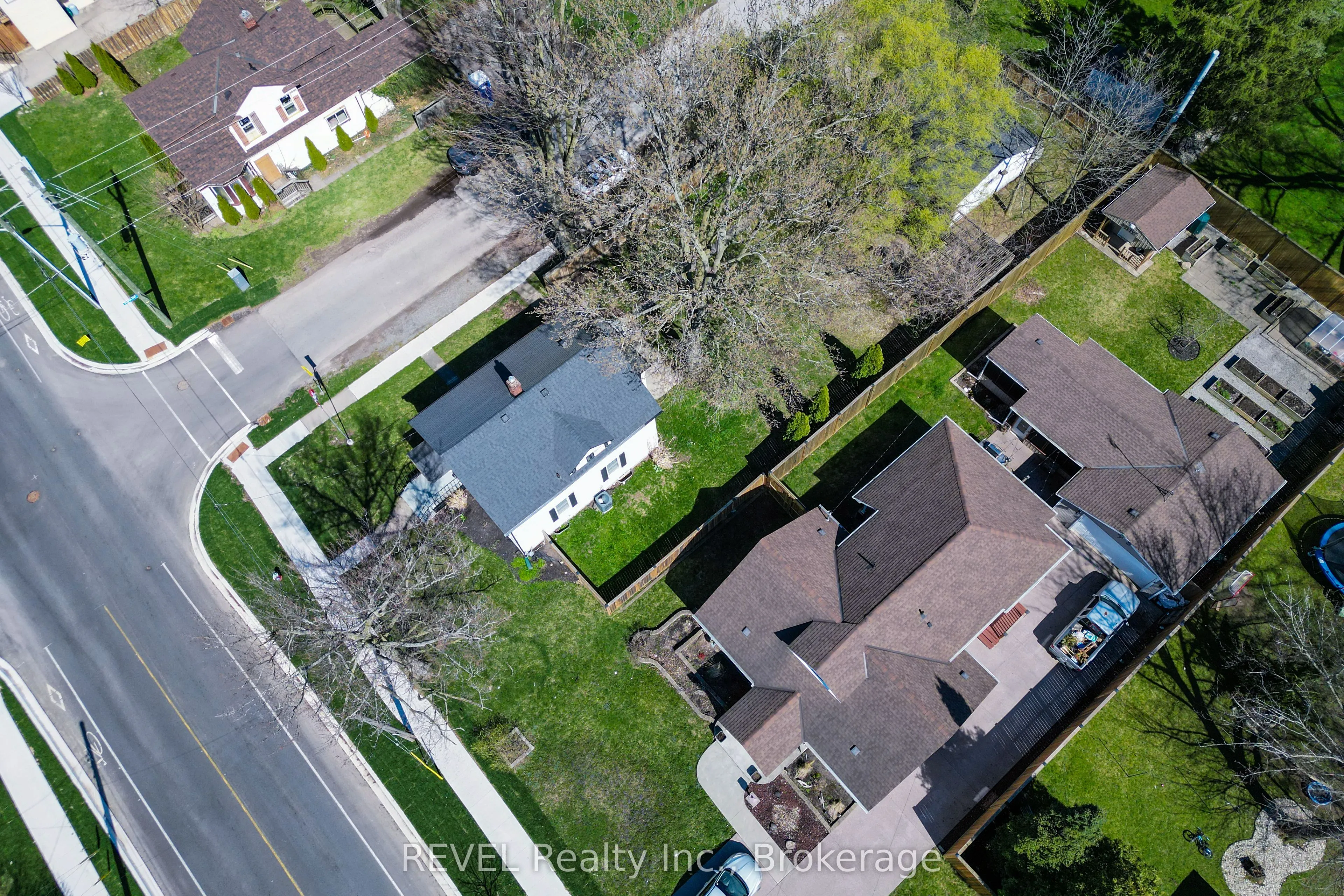 4046 Main Street