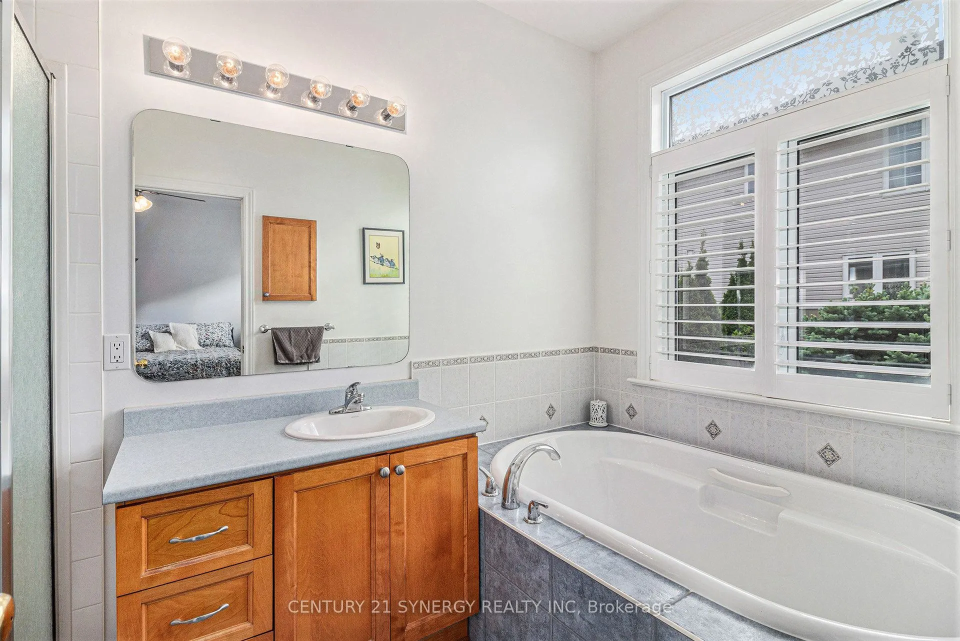 852 Swallowtail Crescent