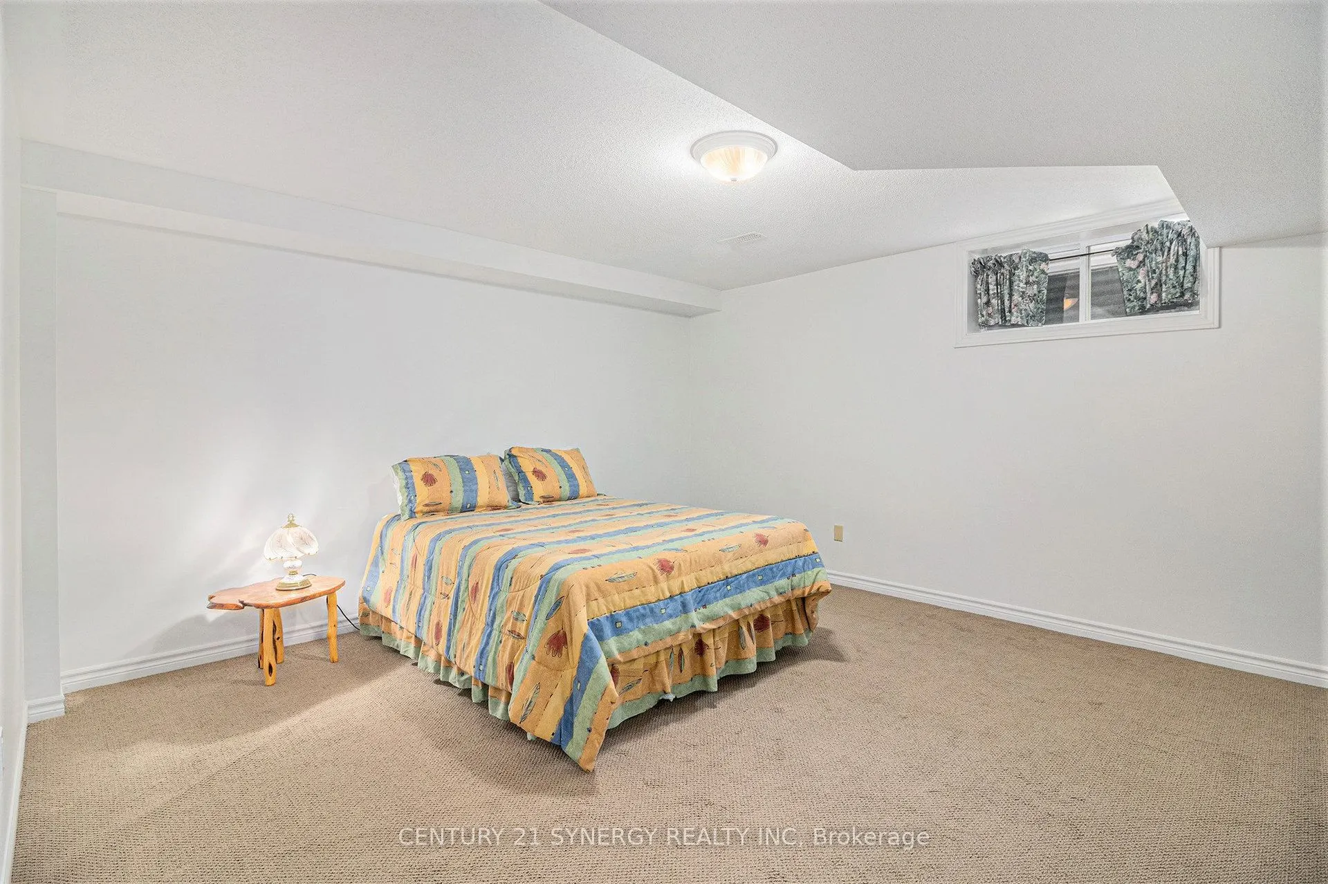 852 Swallowtail Crescent