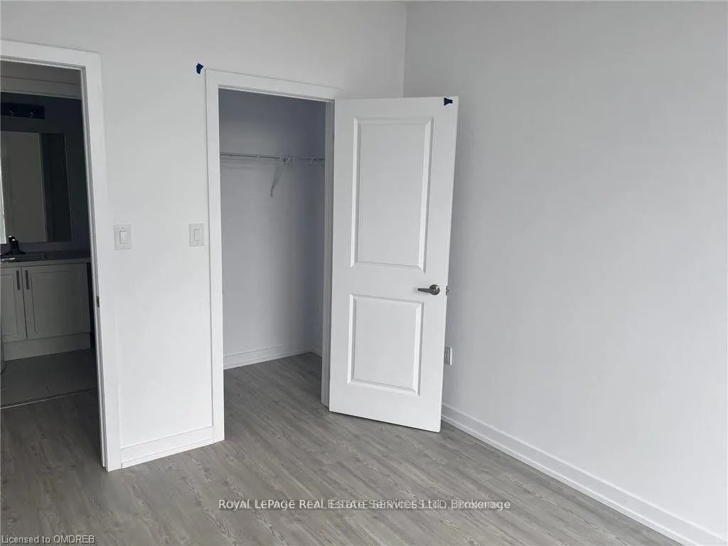450 Dundas Street E, #513