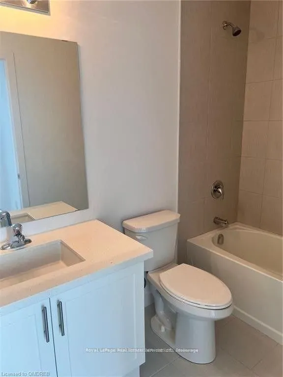 450 Dundas Street E, #513