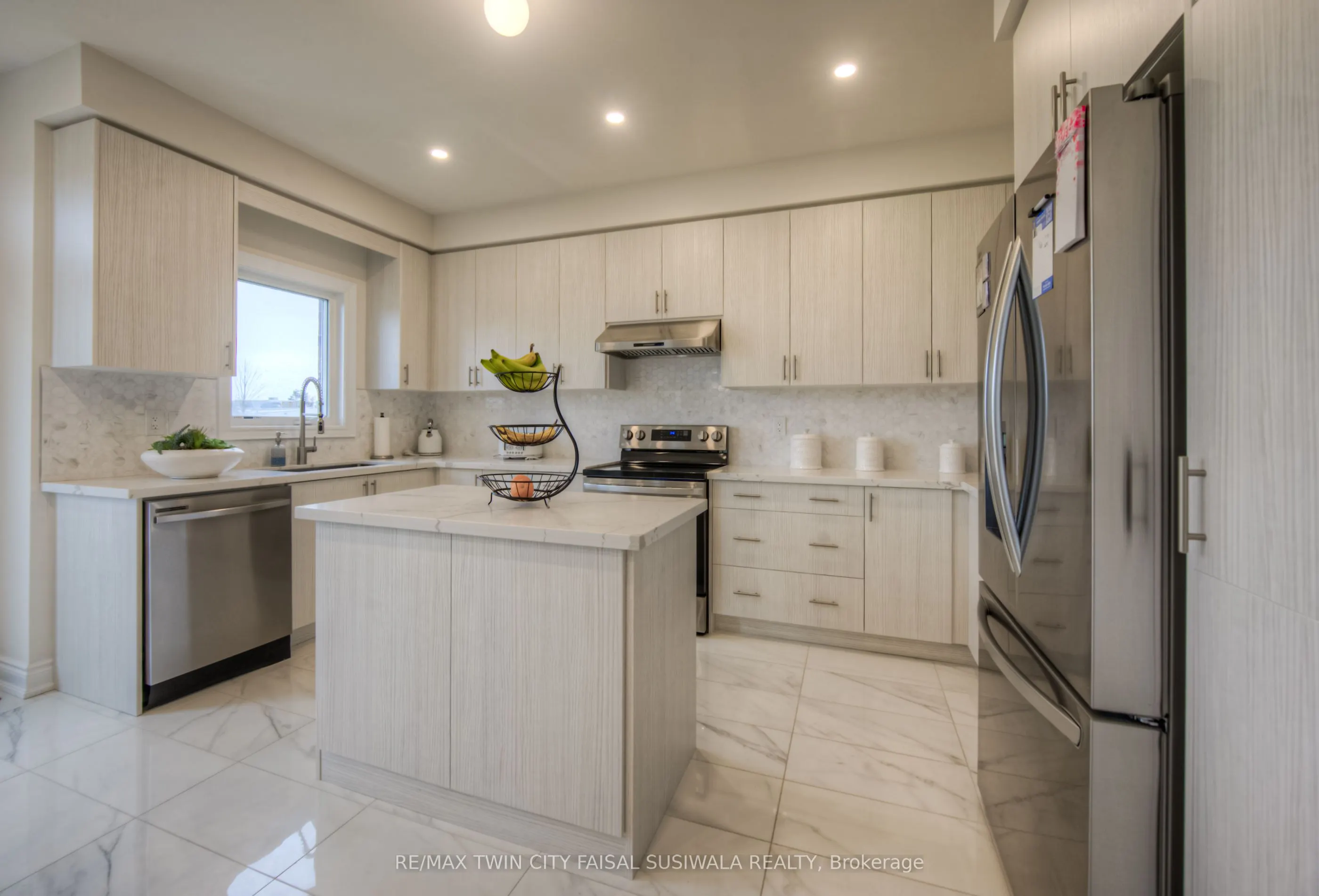 88 Bloomfield Crescent