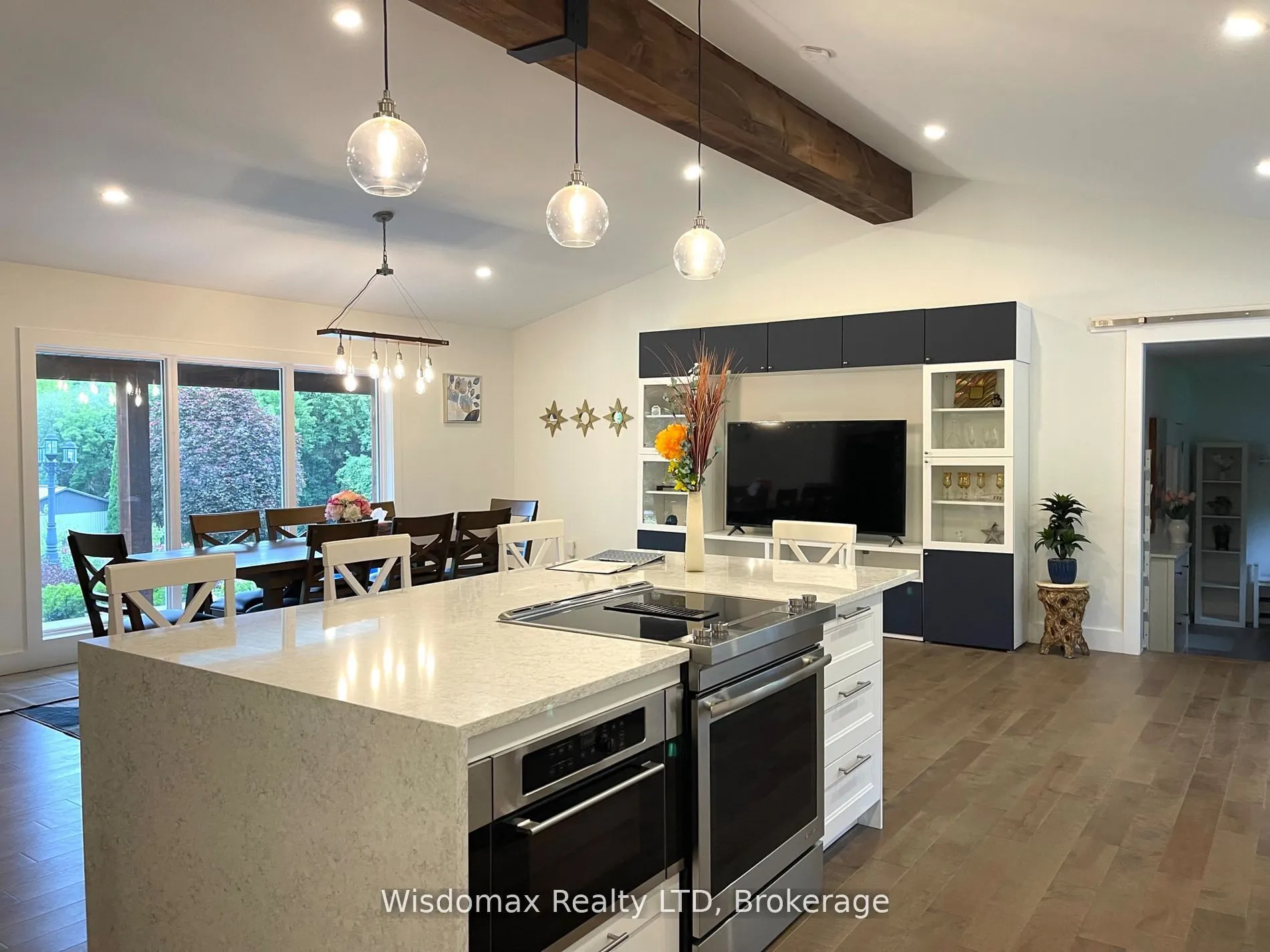341 LAKESHORE Road