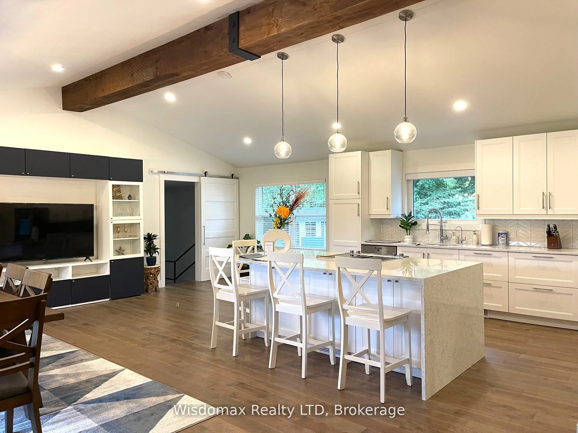 341 LAKESHORE Road