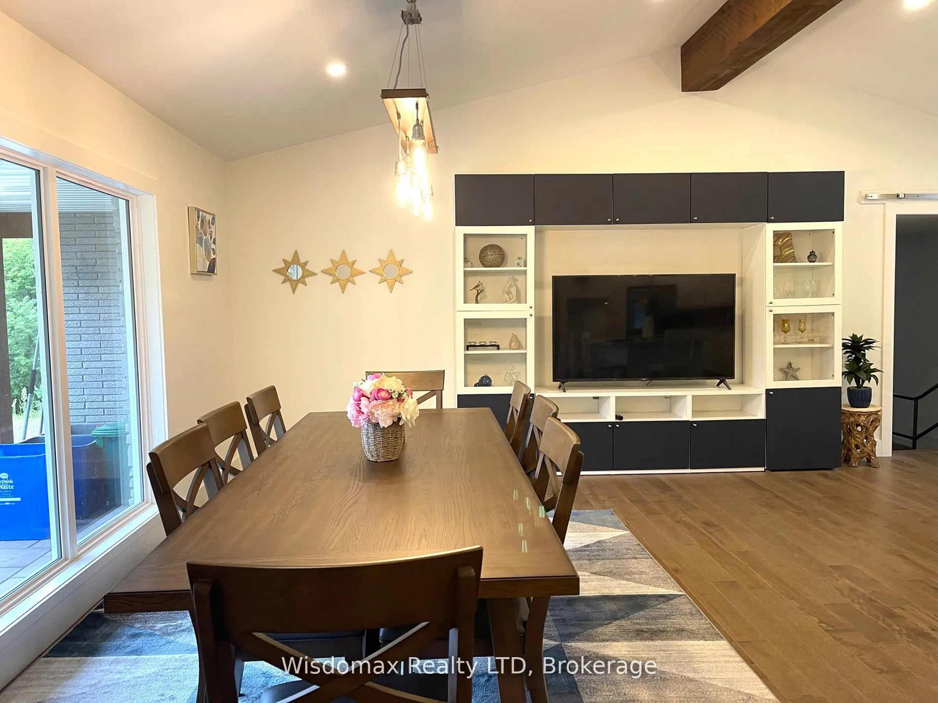 341 LAKESHORE Road