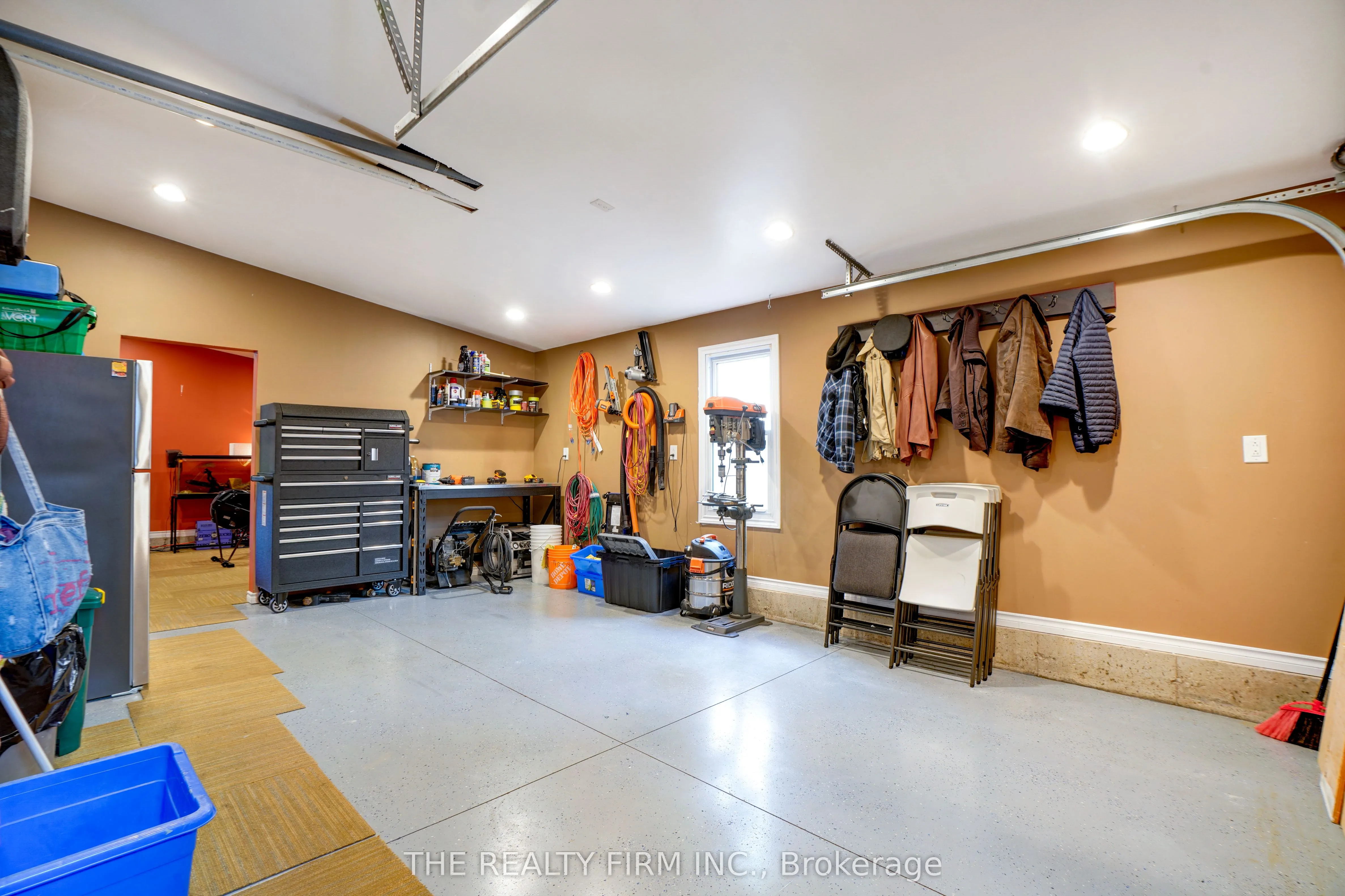 9 Aileen Drive