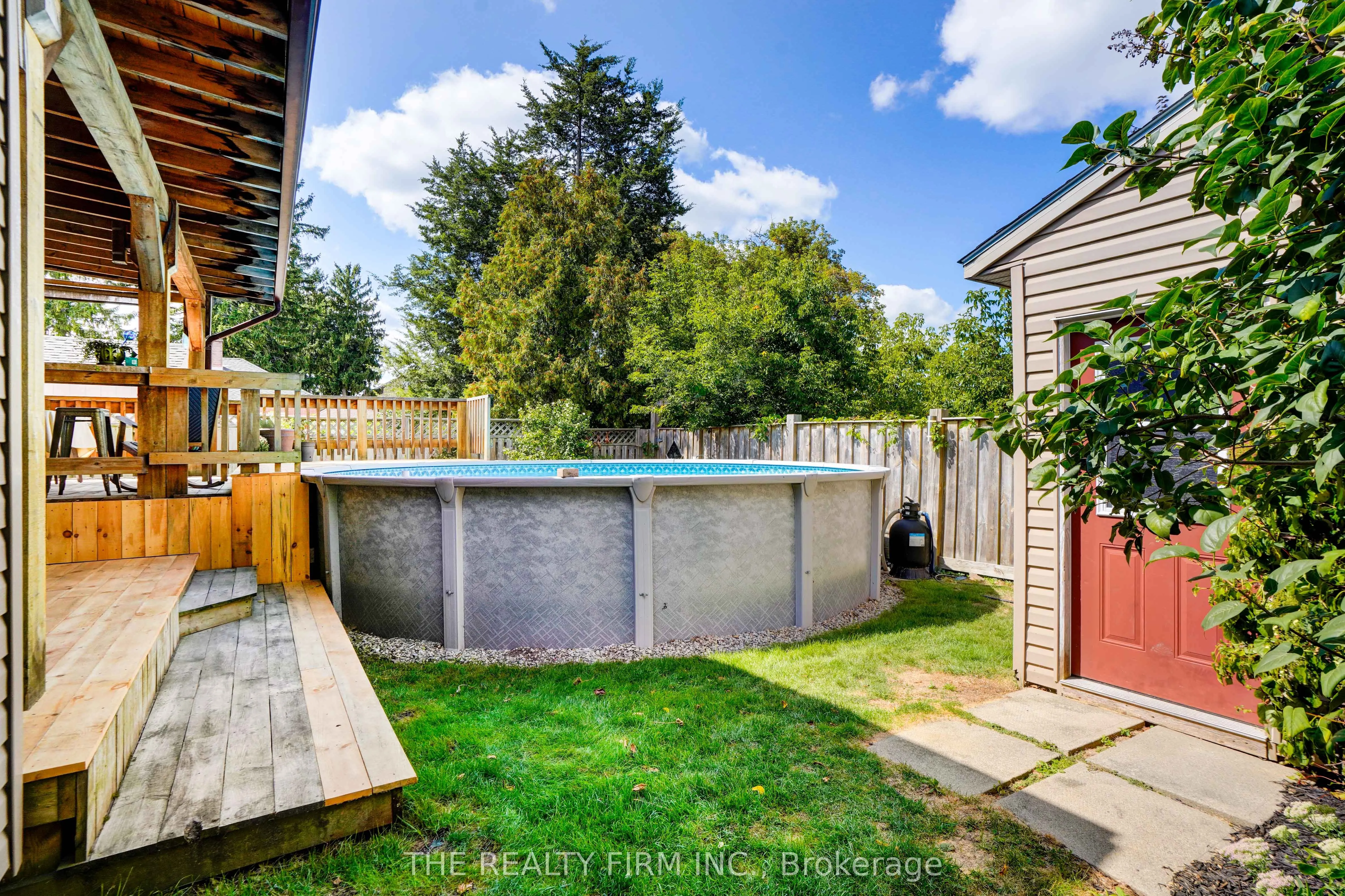 9 Aileen Drive