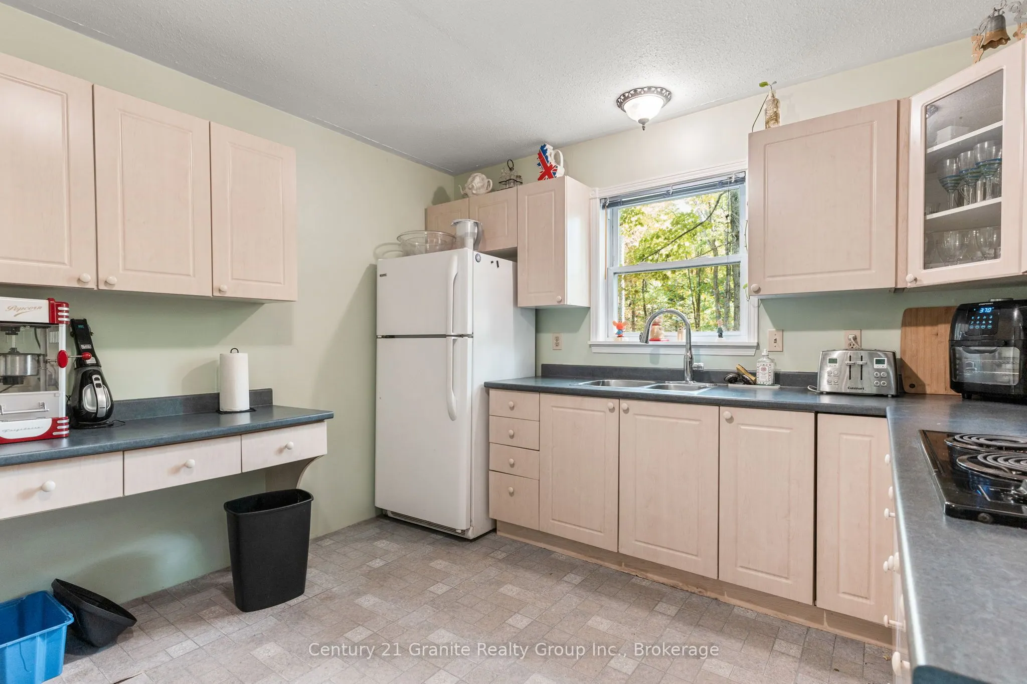 17502 Highway 118