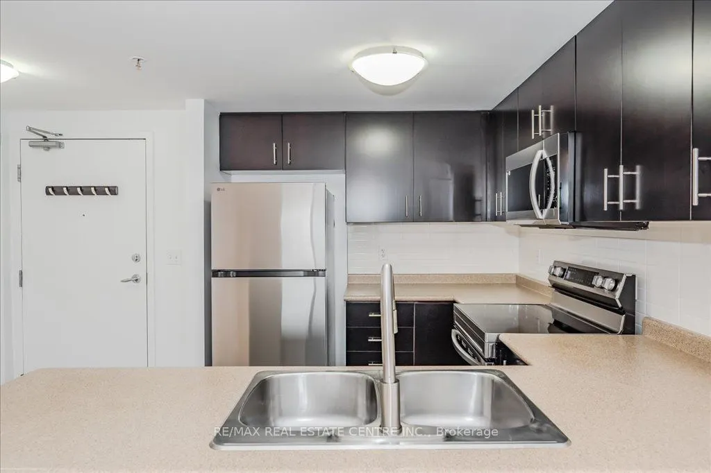 41 Goodwin Drive, #202
