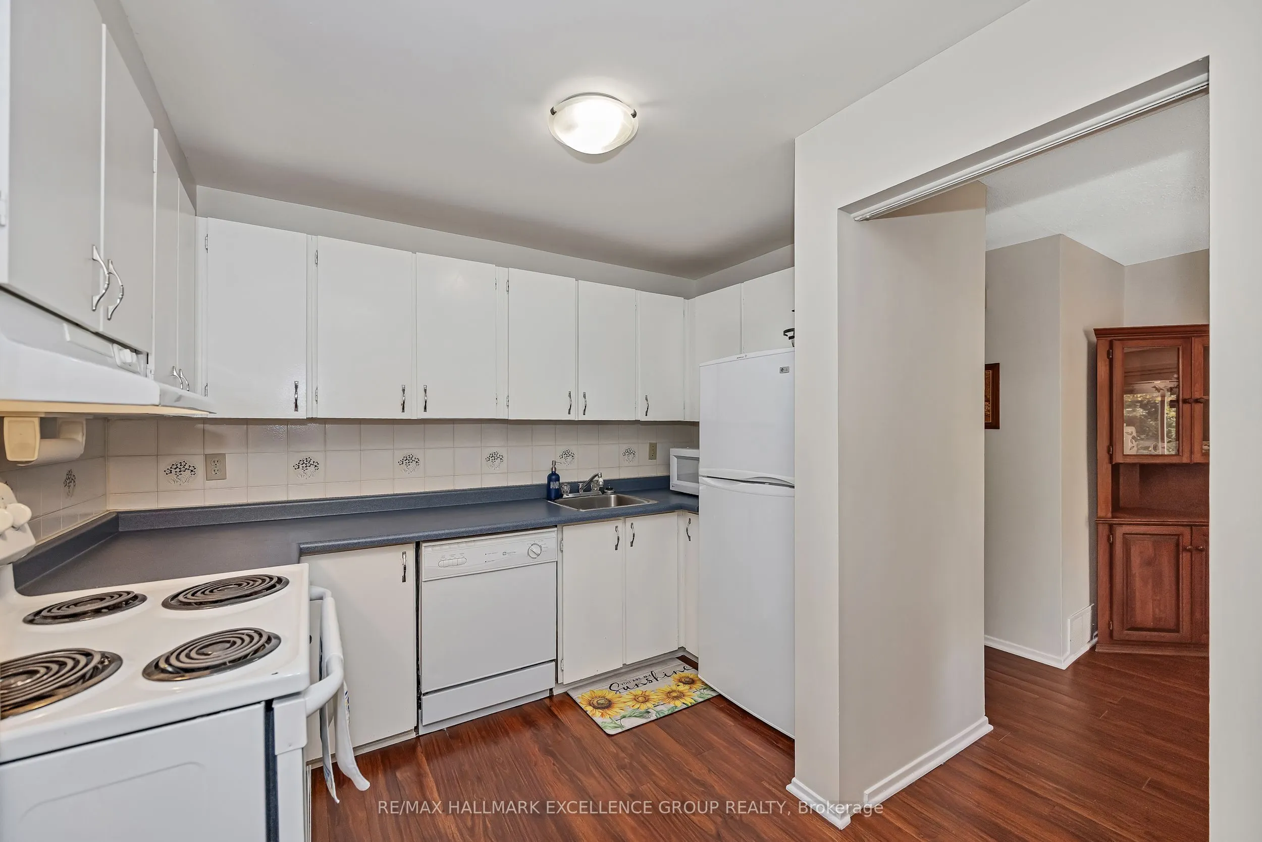 102F Valley Stream Drive, #12