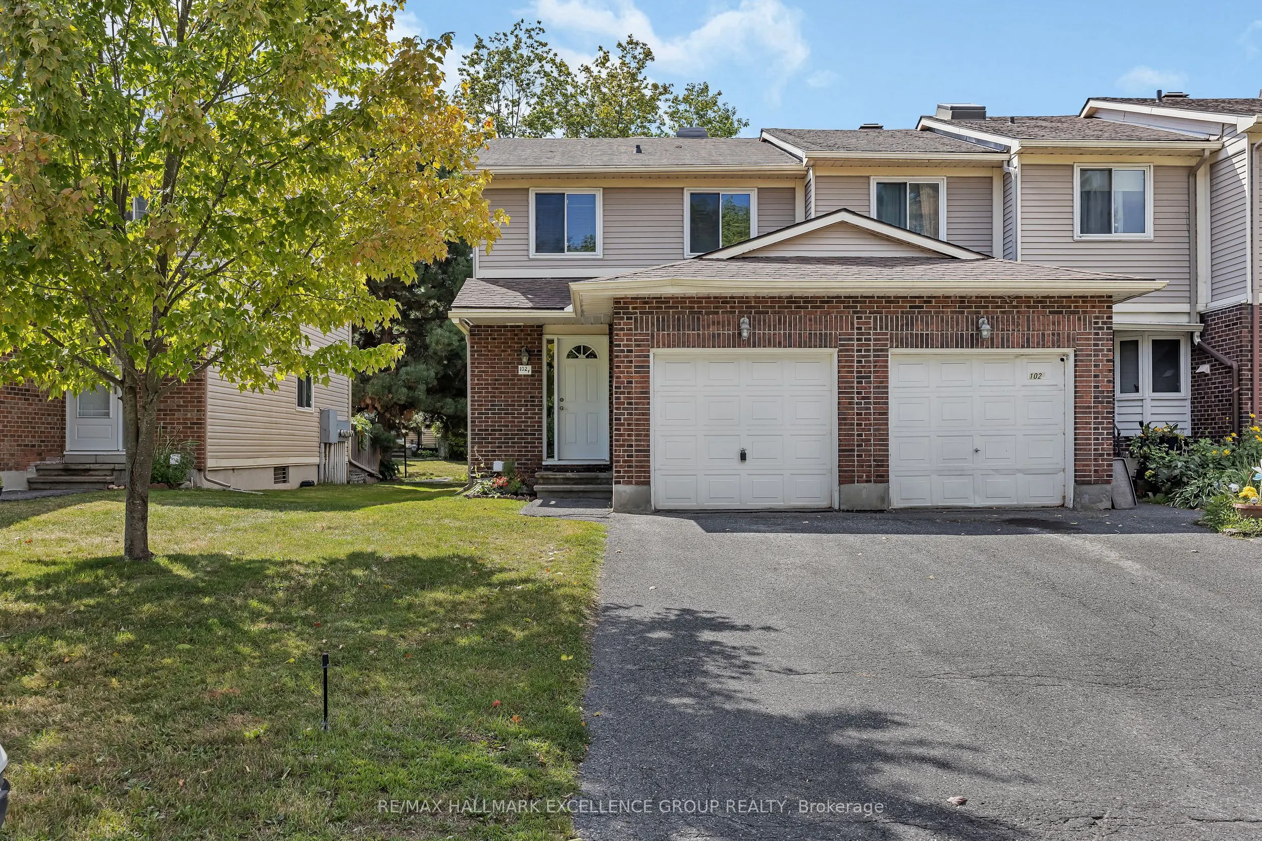 102F Valley Stream Drive, #12
