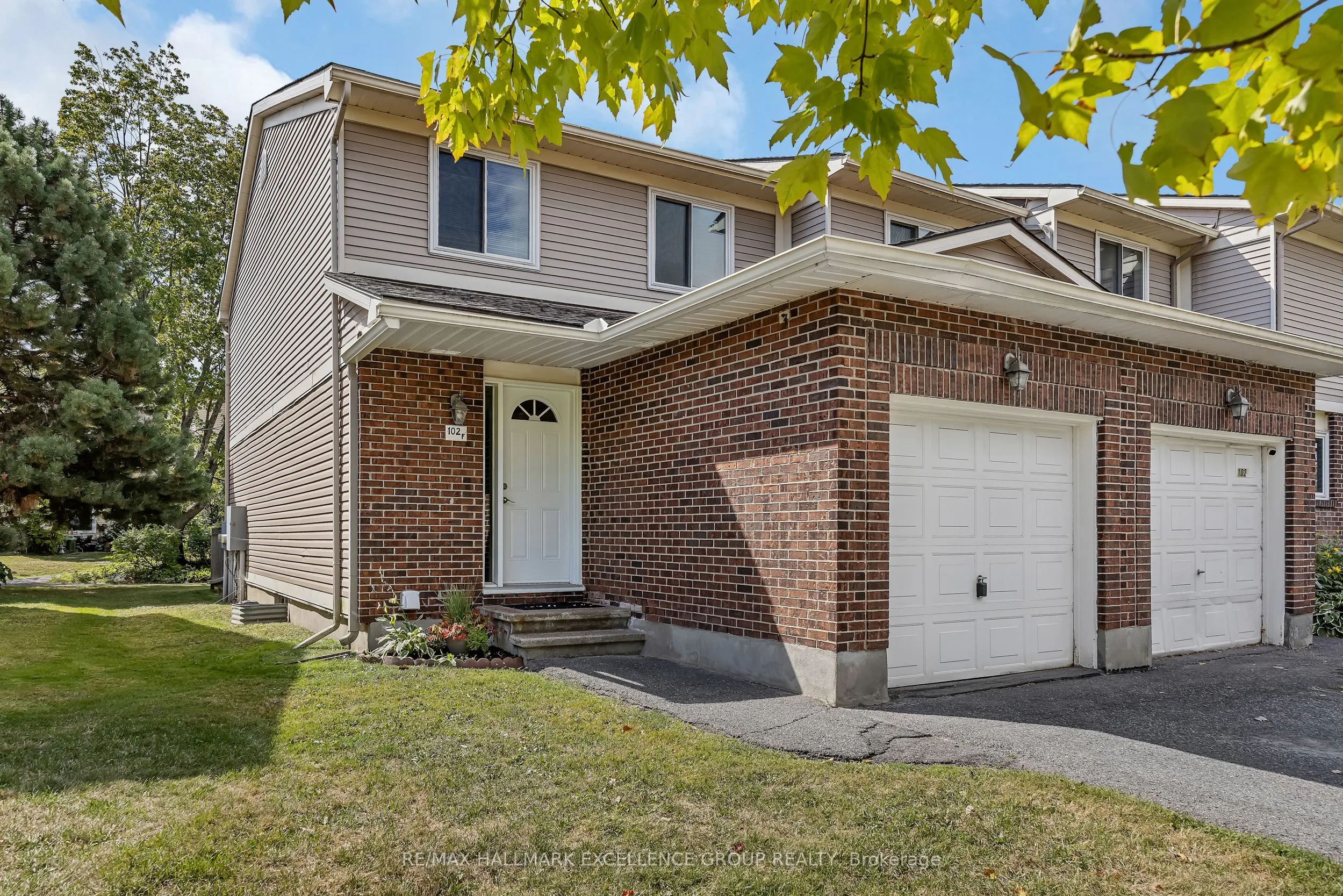 102F Valley Stream Drive, #12