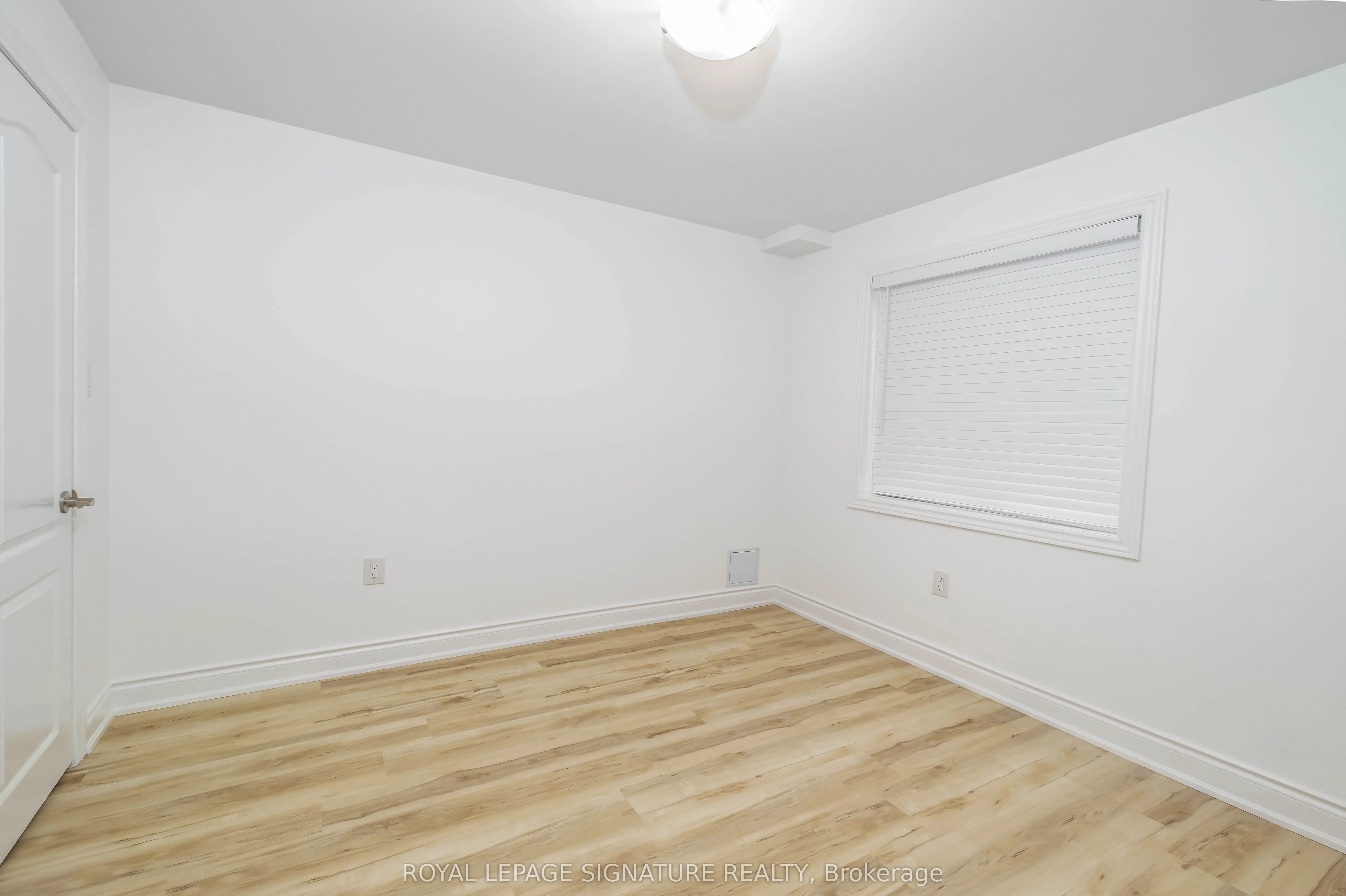 11 Fleming Crescent