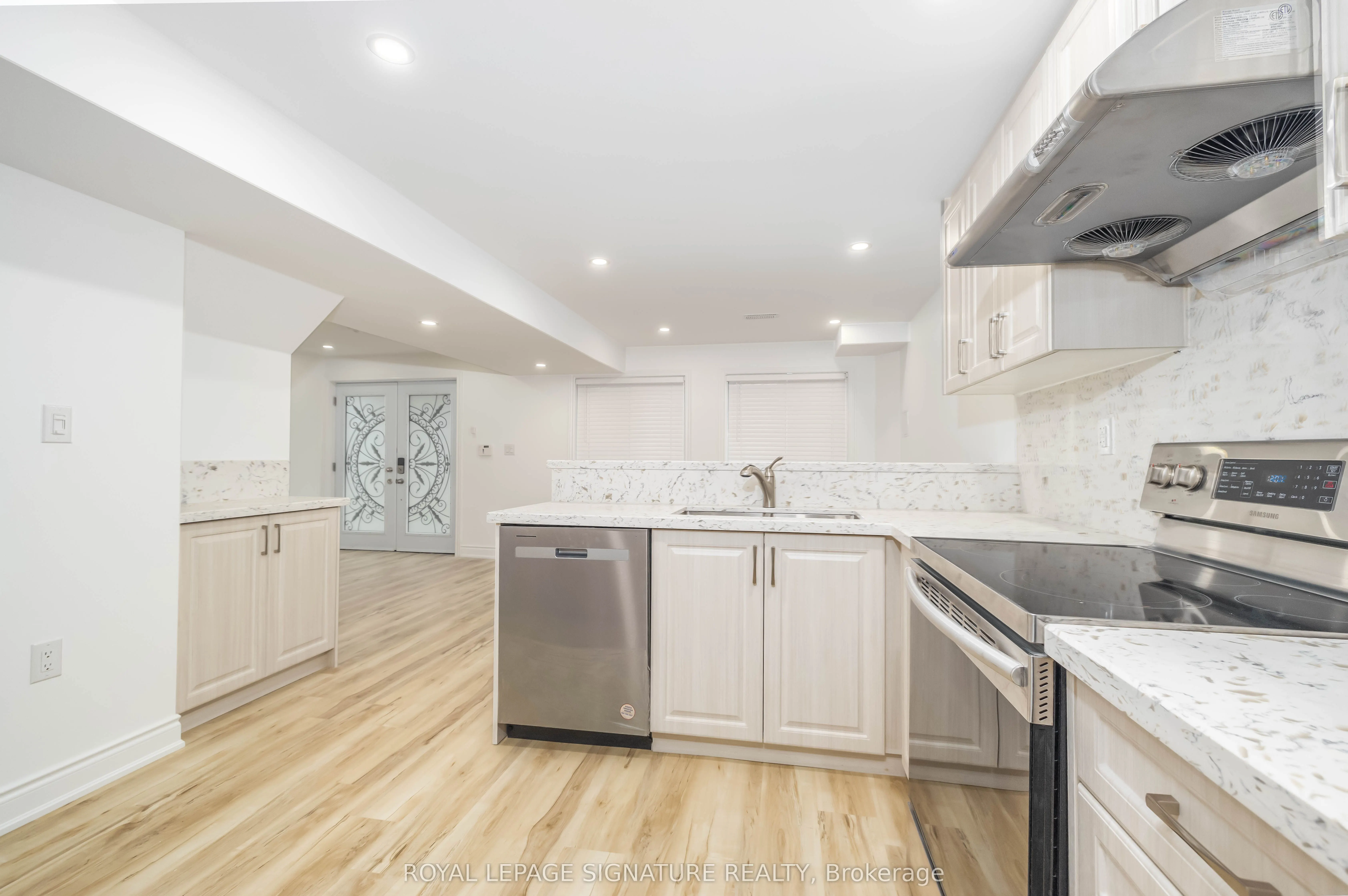 11 Fleming Crescent
