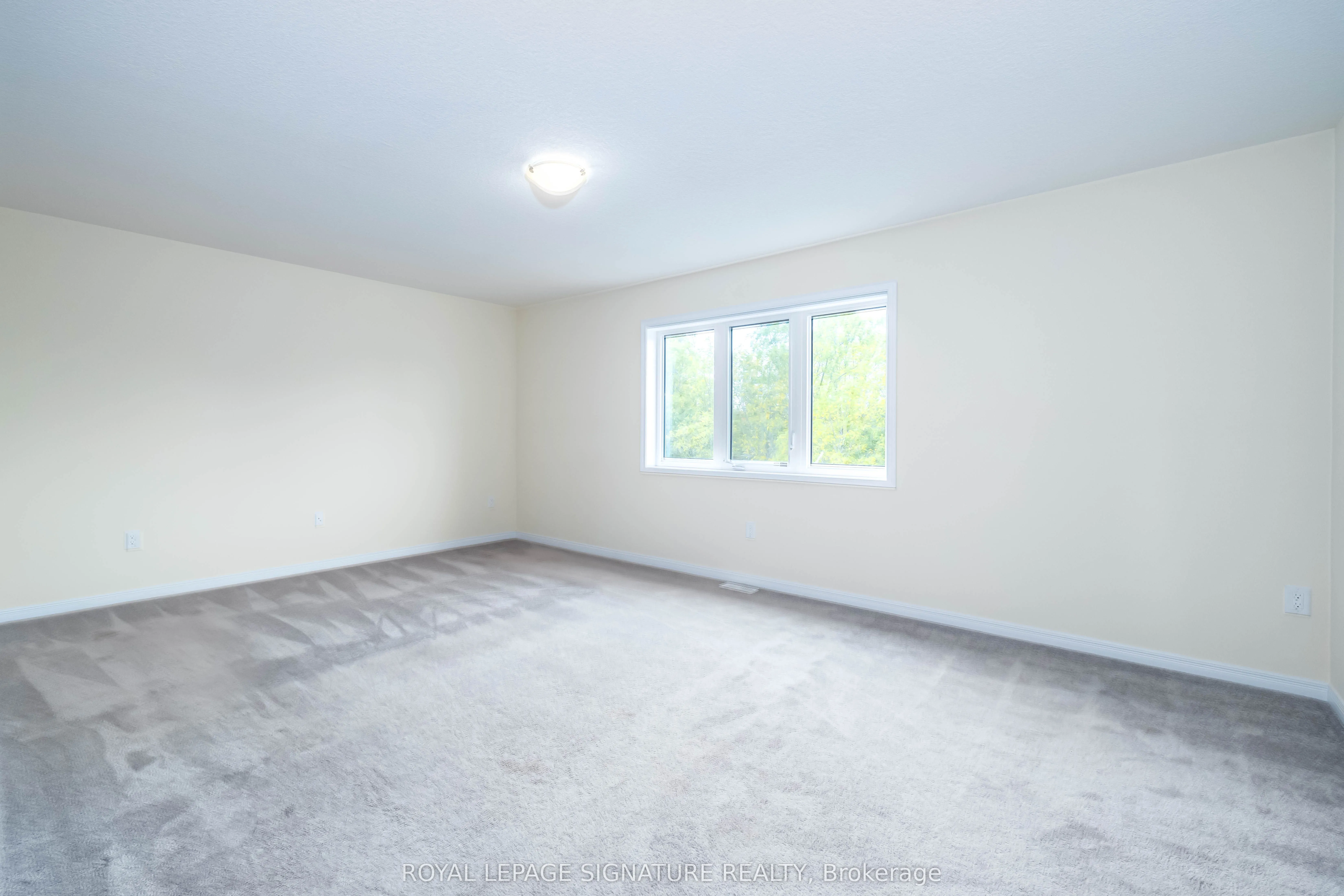11 Fleming Crescent