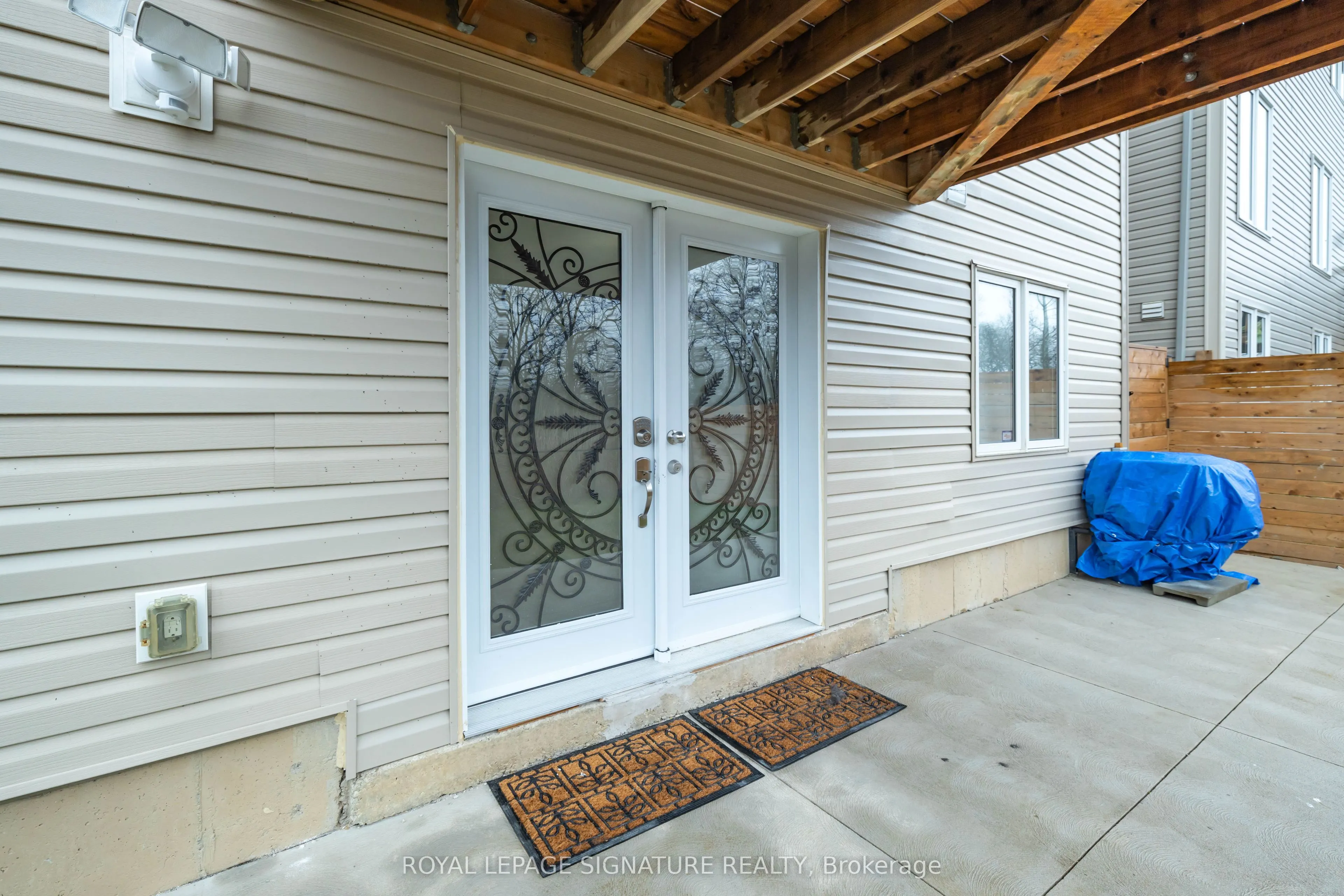 11 Fleming Crescent