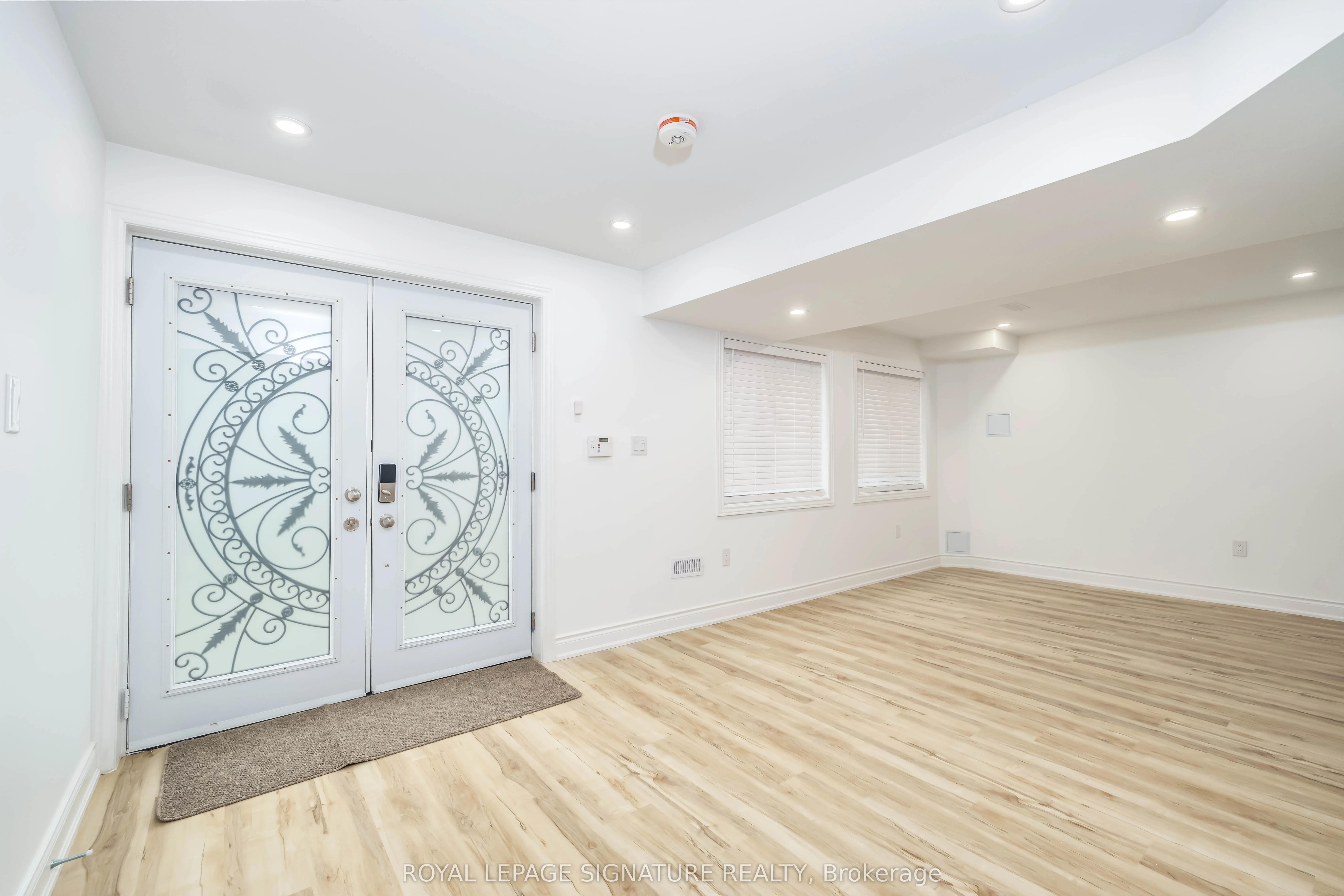 11 Fleming Crescent