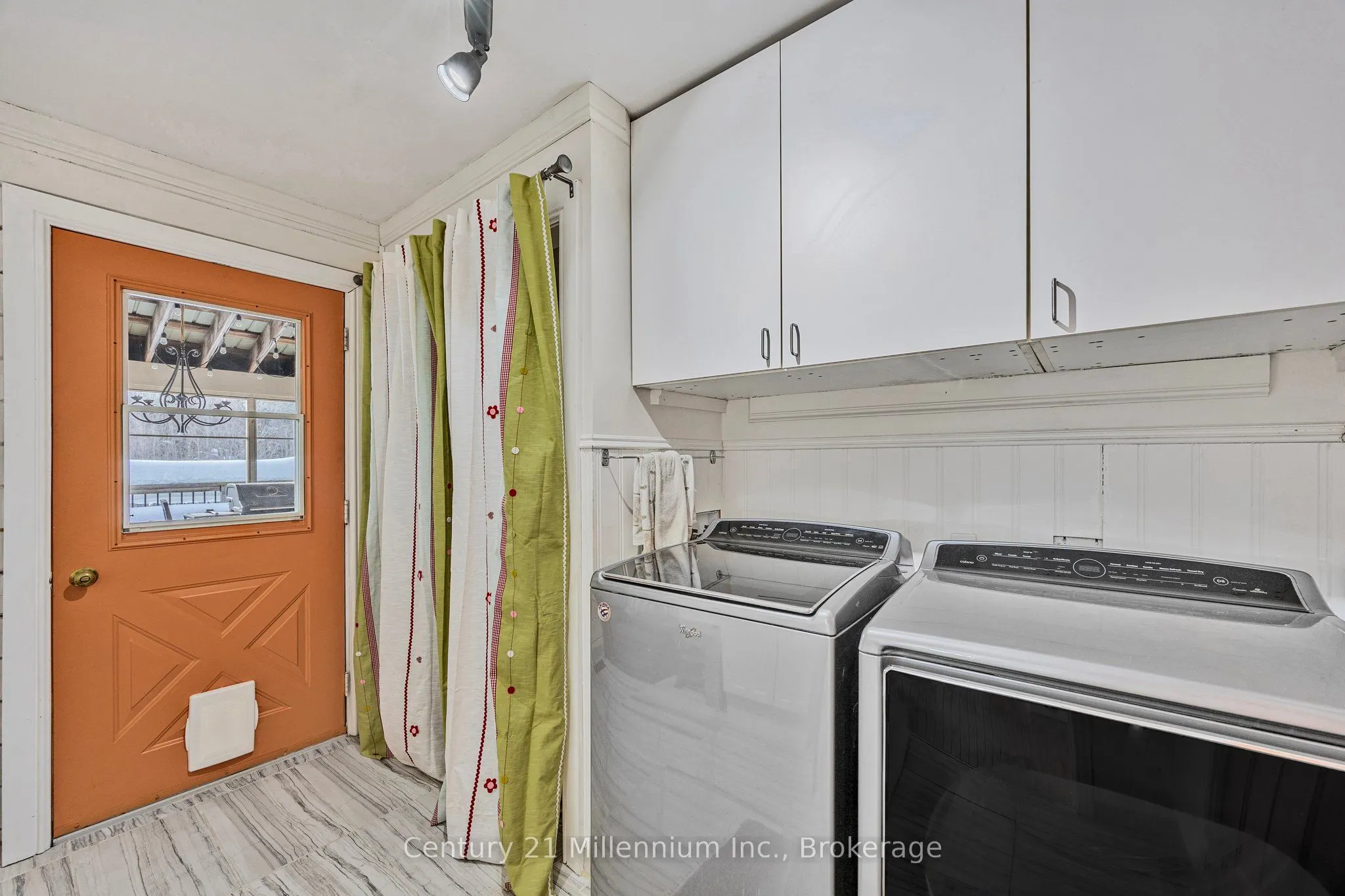 265716 25th Side Road