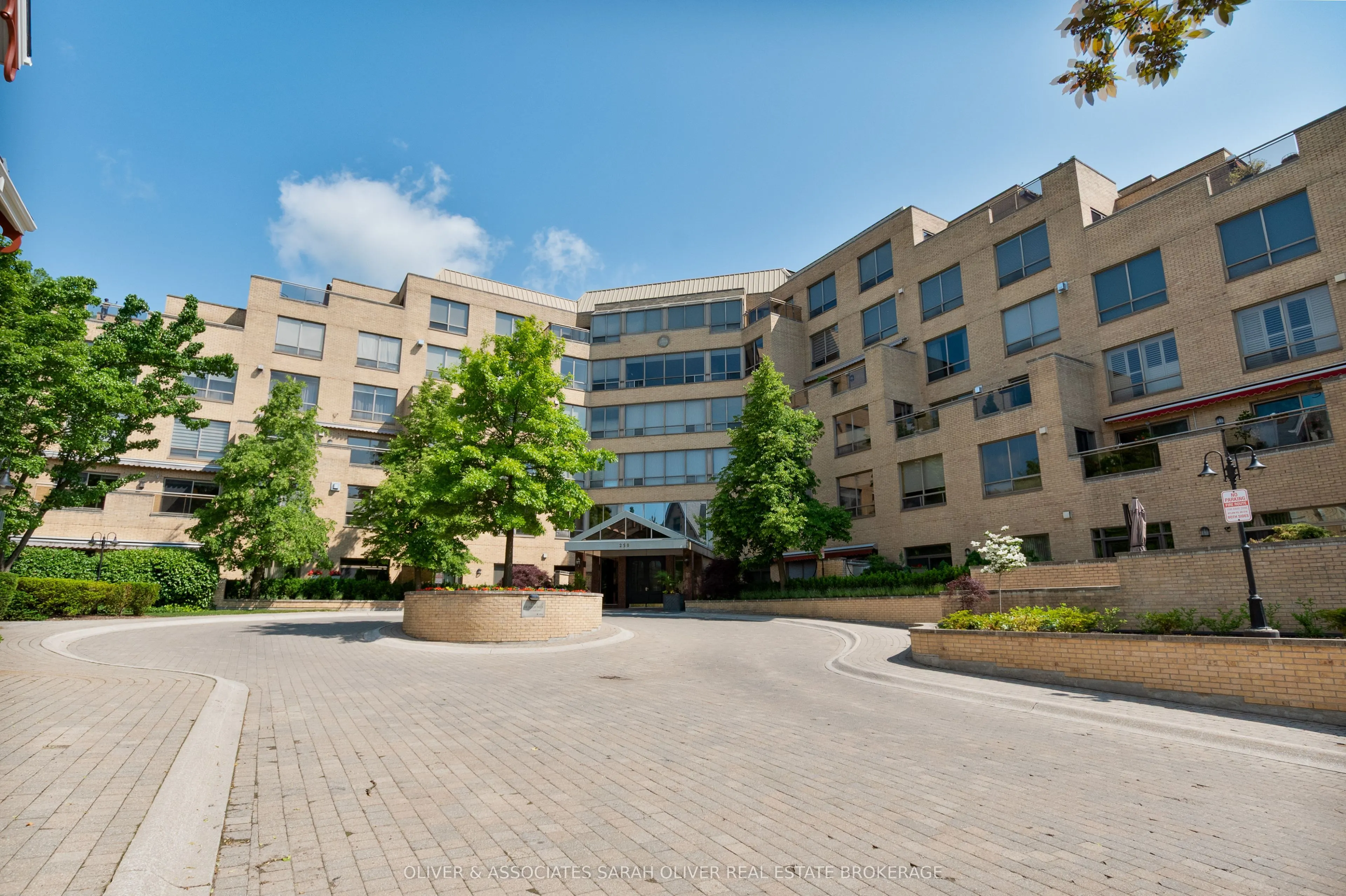 250 Sydenham Street, #210