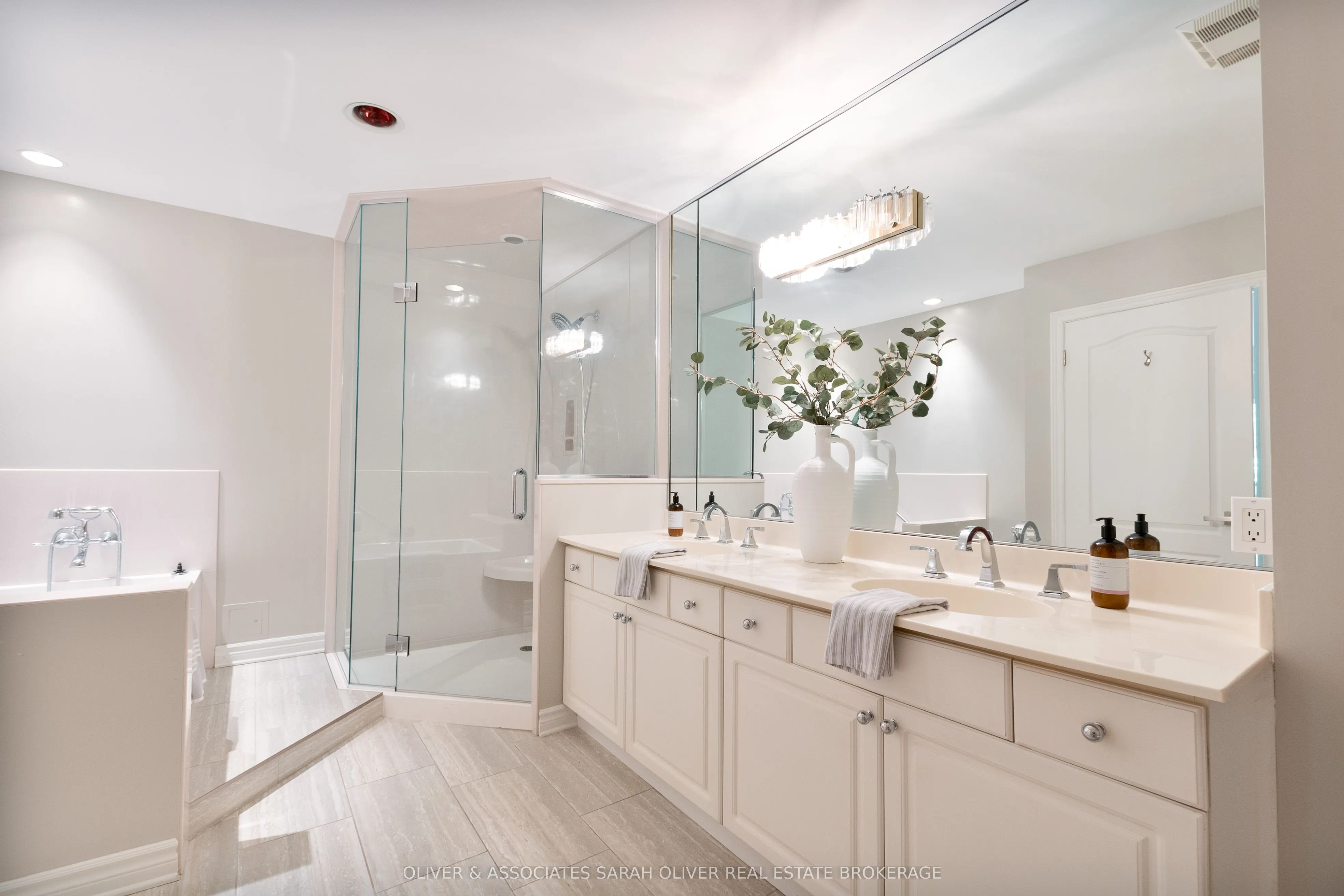 250 Sydenham Street, #210