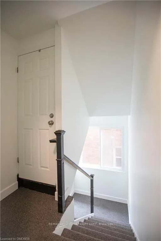 49 fairleigh Avenue S, #3