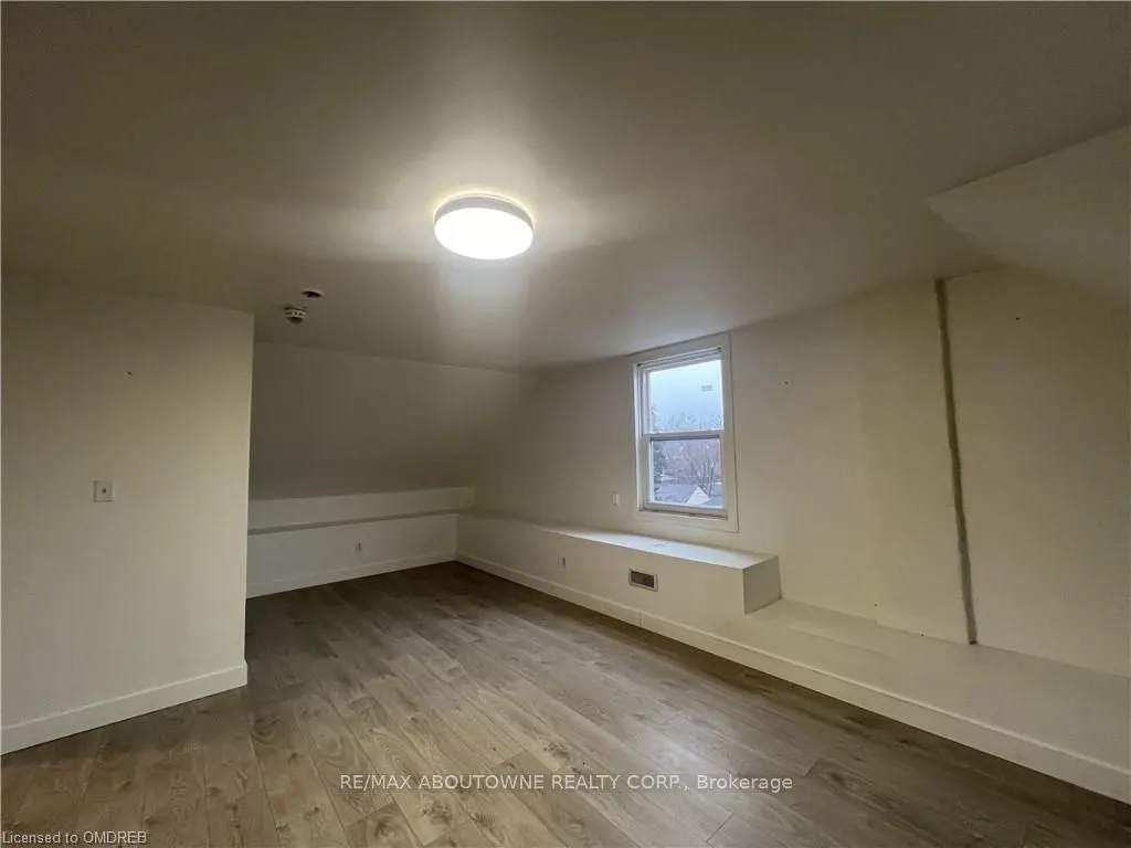 49 fairleigh Avenue S, #3