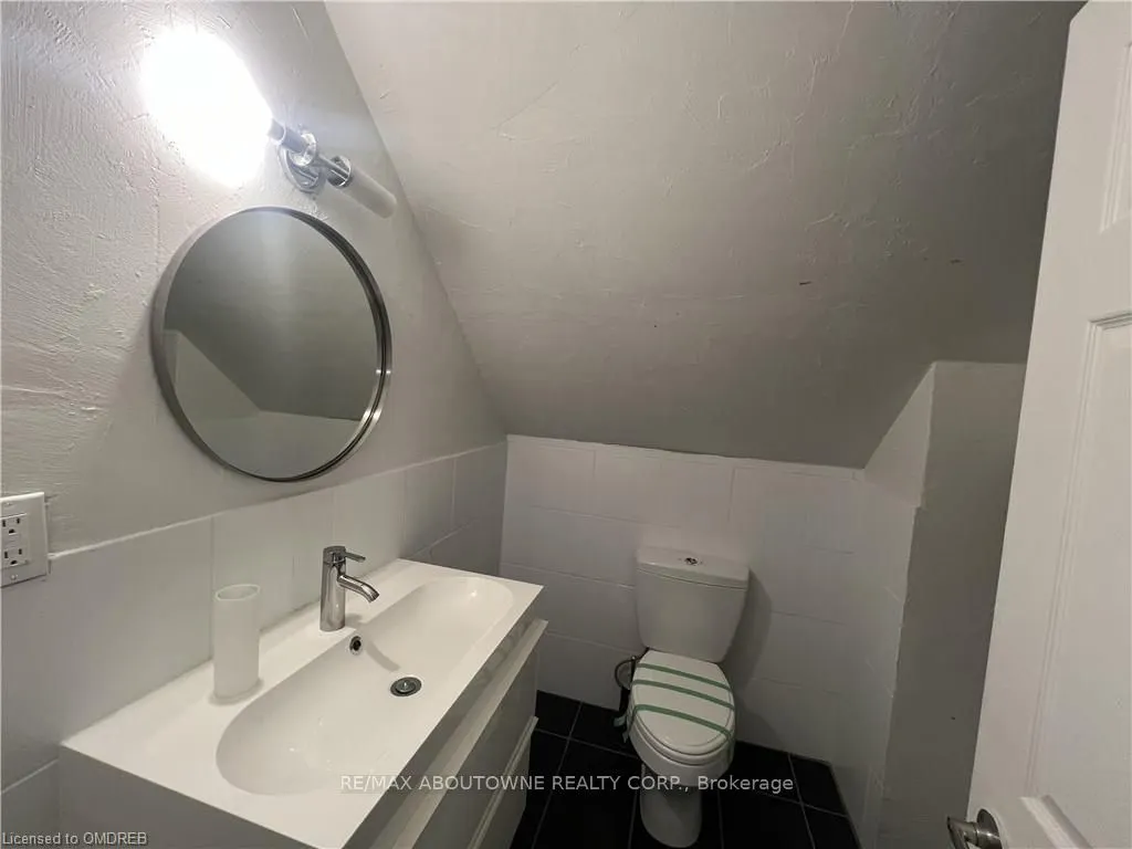 49 fairleigh Avenue S, #3