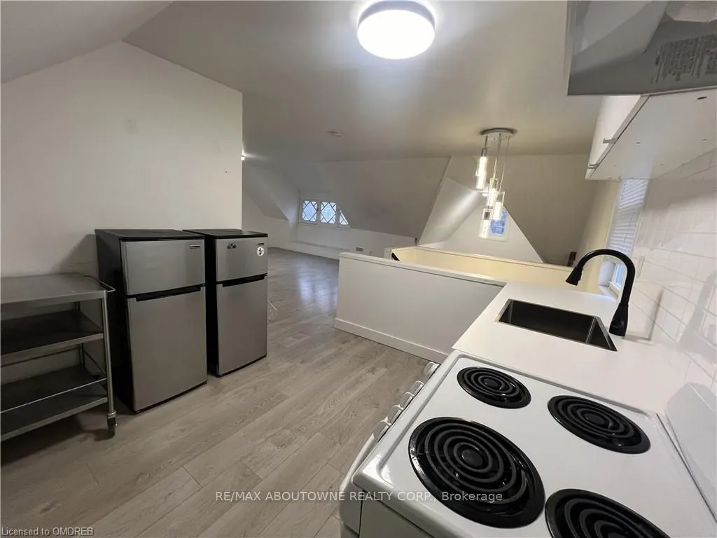 49 fairleigh Avenue S, #3