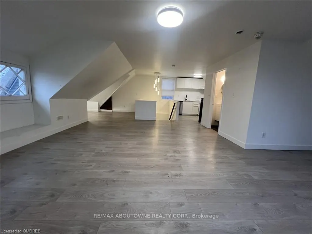 49 fairleigh Avenue S, #3