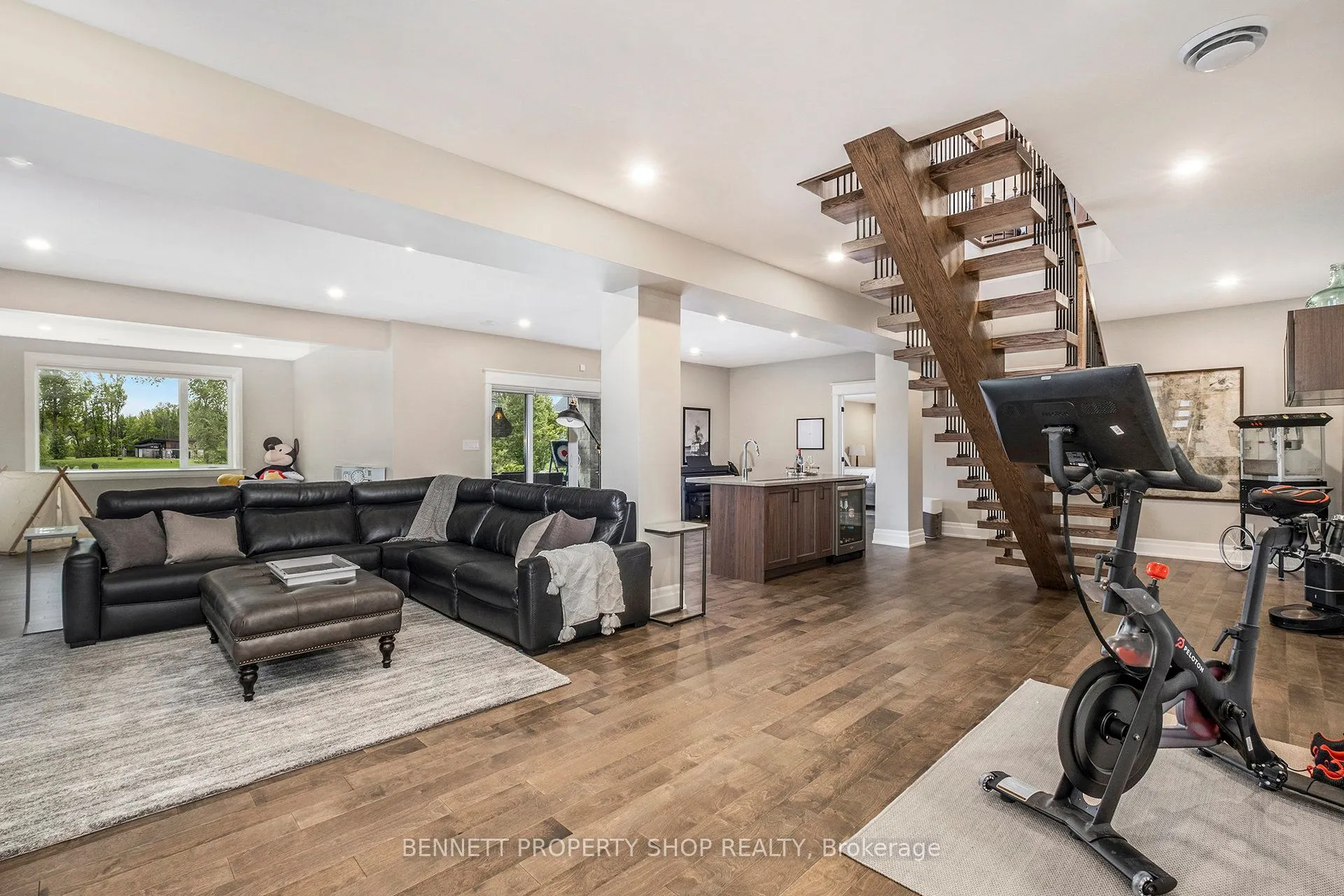 396 Shoreway Drive