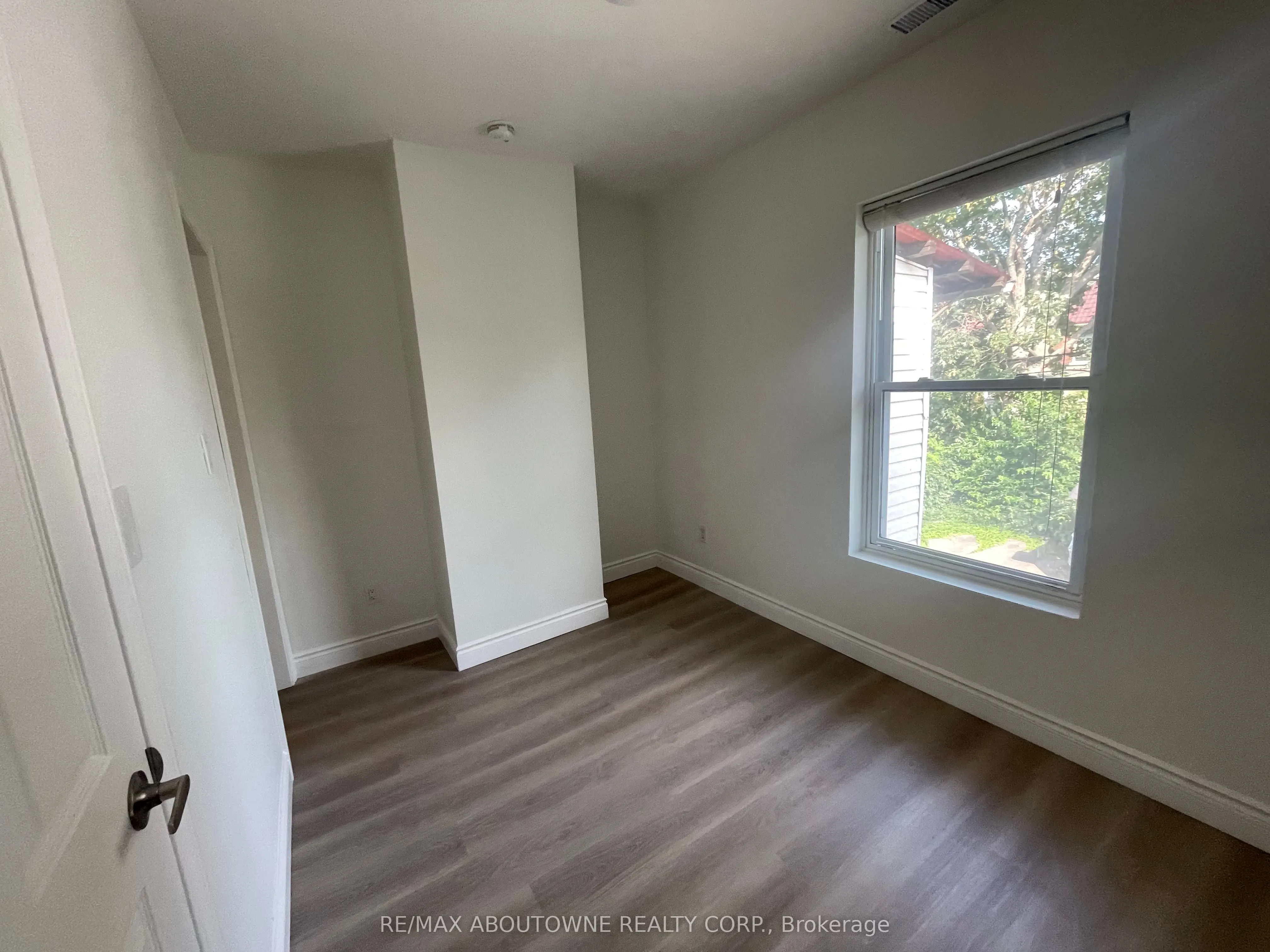49 Fairleigh Avenue S, #2