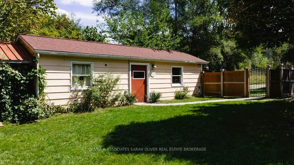2487 Oxford Street W