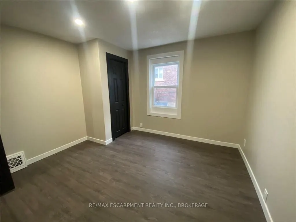 26 DACOTAH Street, #Main