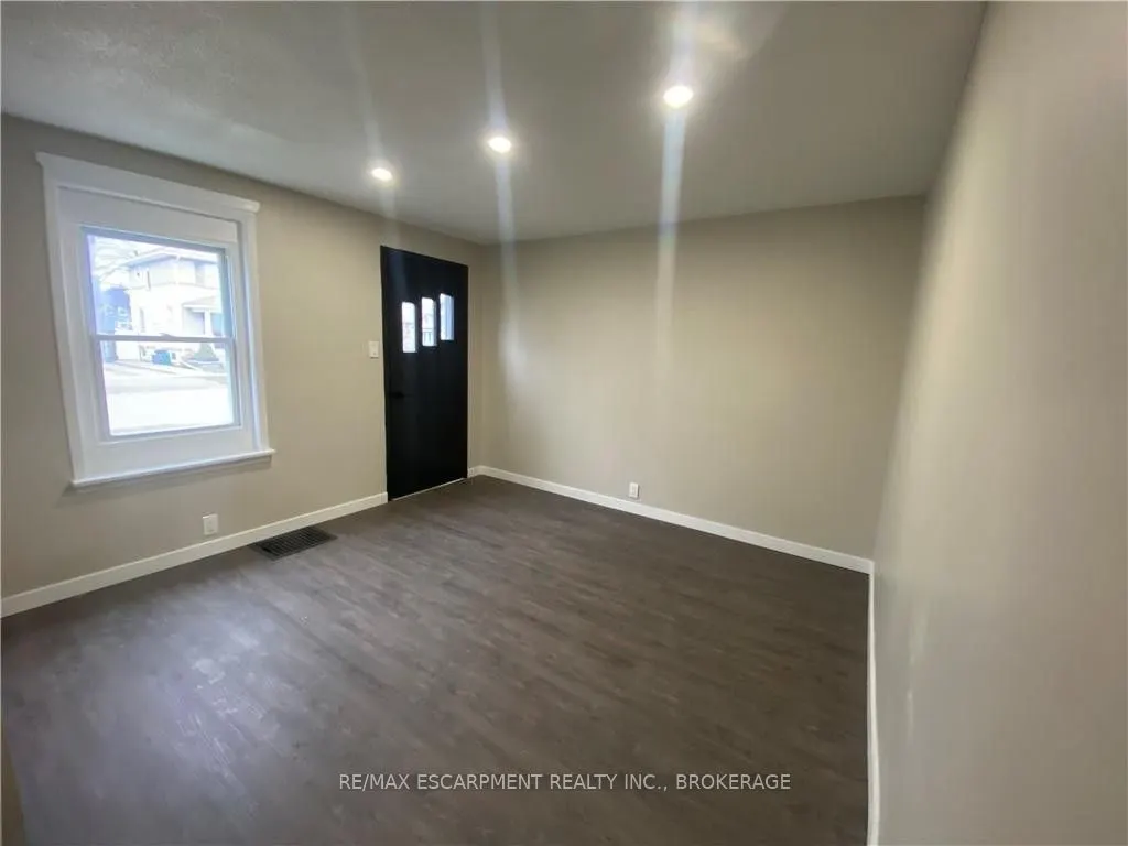 26 DACOTAH Street, #Main