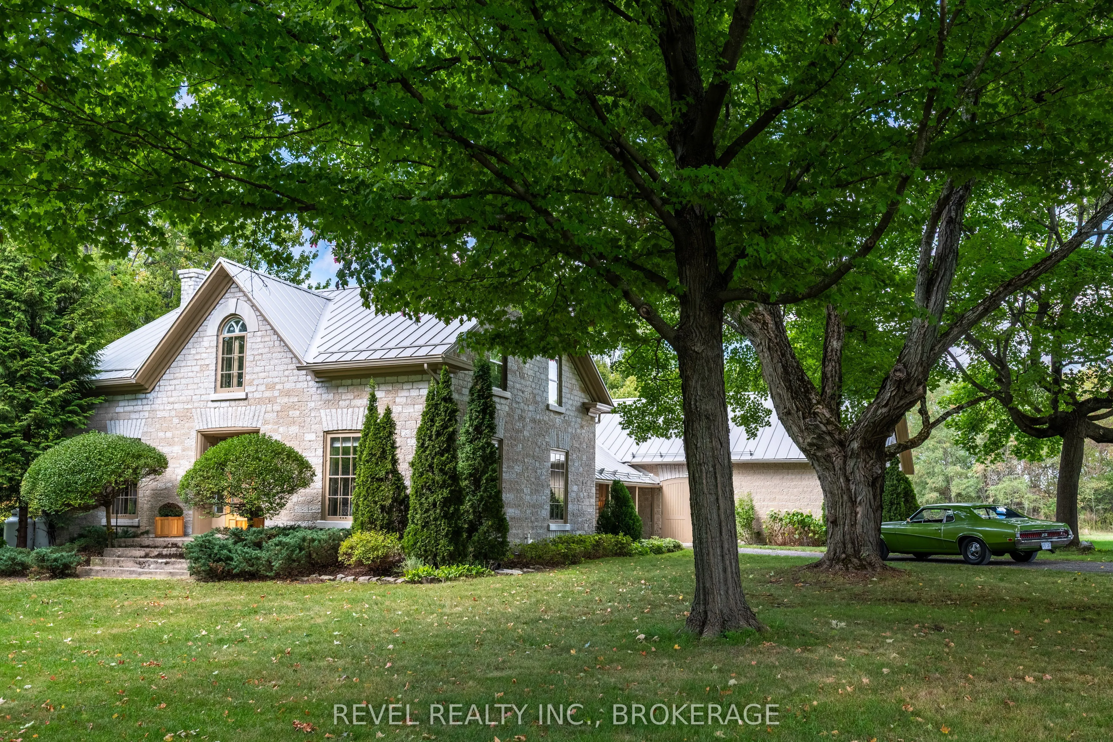 4247 Henderson Road